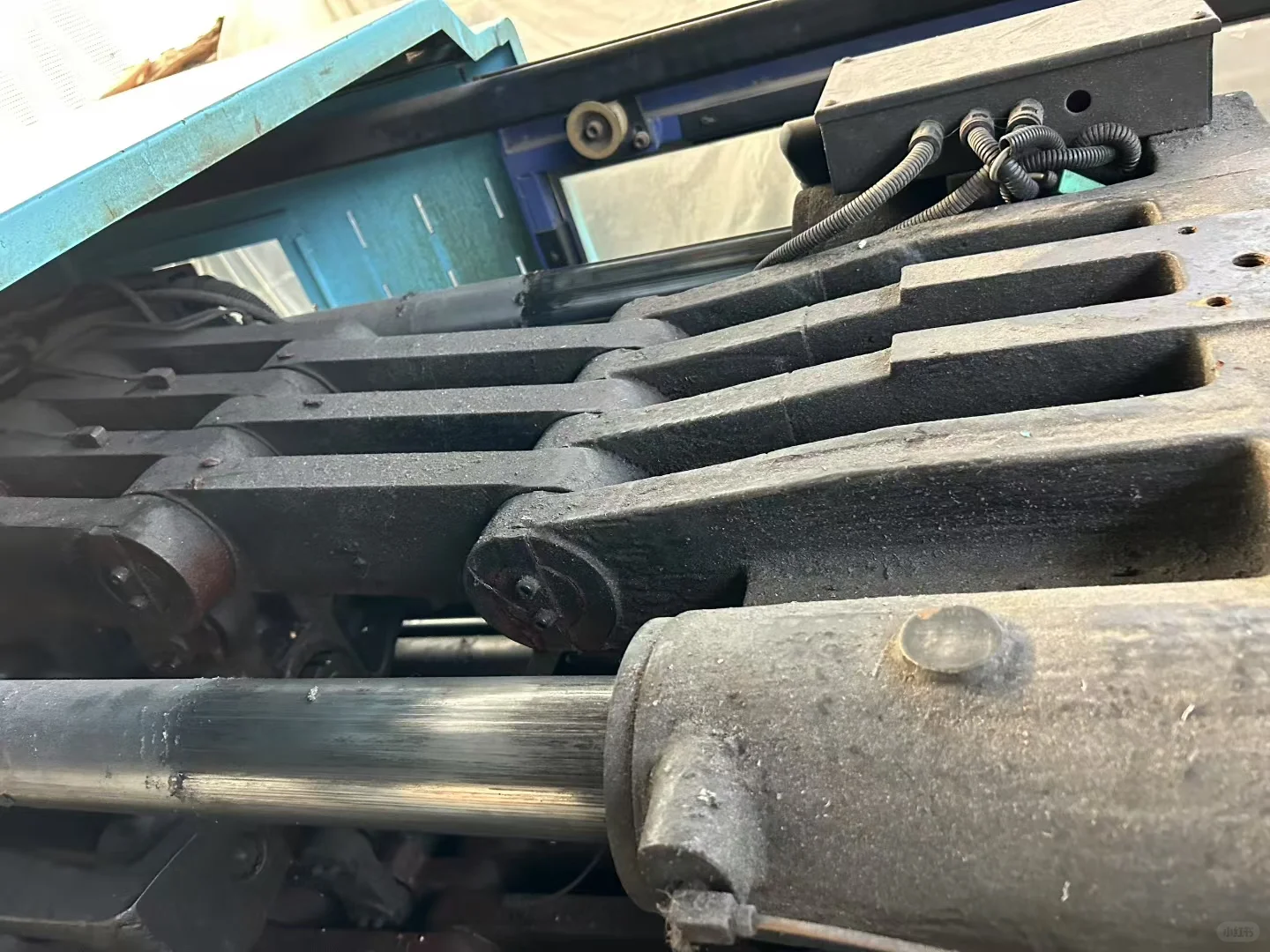 急售！明震130吨注塑机，性价比之选