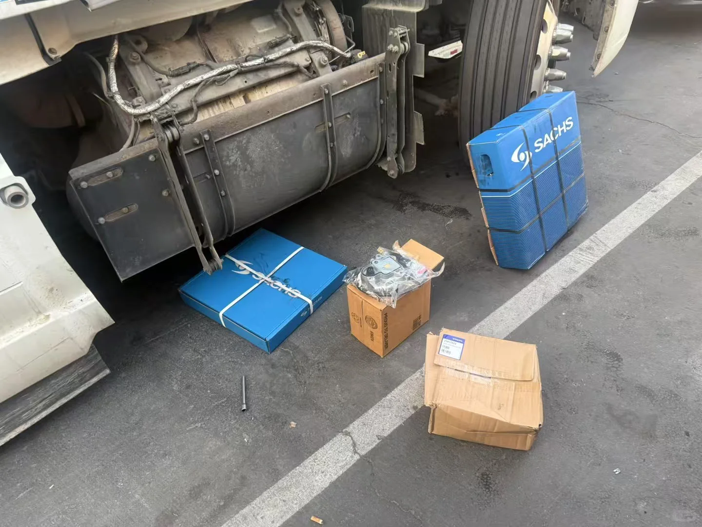 卡车修理，会的来??????