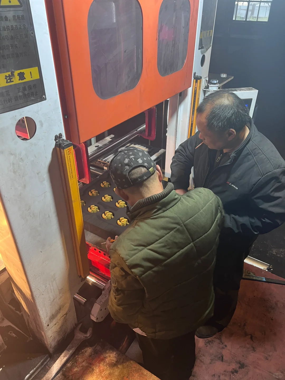 00年机械厂二代回家做事的18天