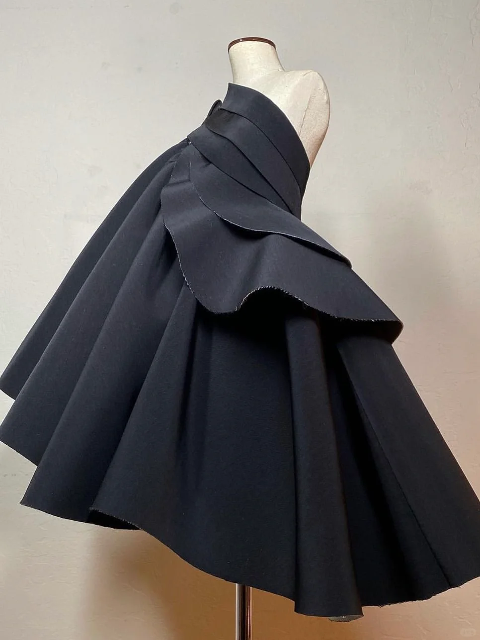 审美提升|立裁分享?宝藏大师的建筑美廓形