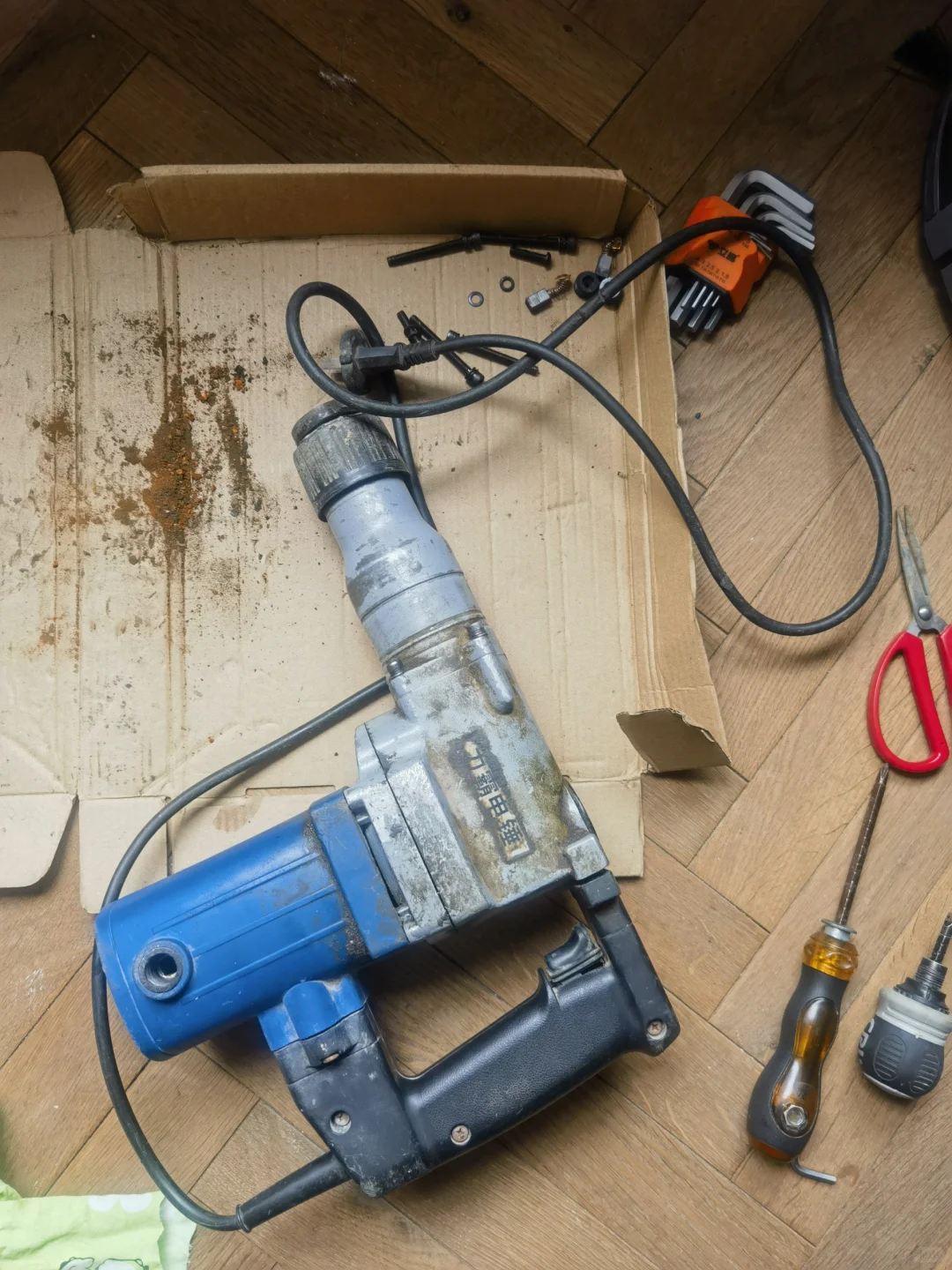 闲来无事，修俩电锤。工具修好要用直接能用