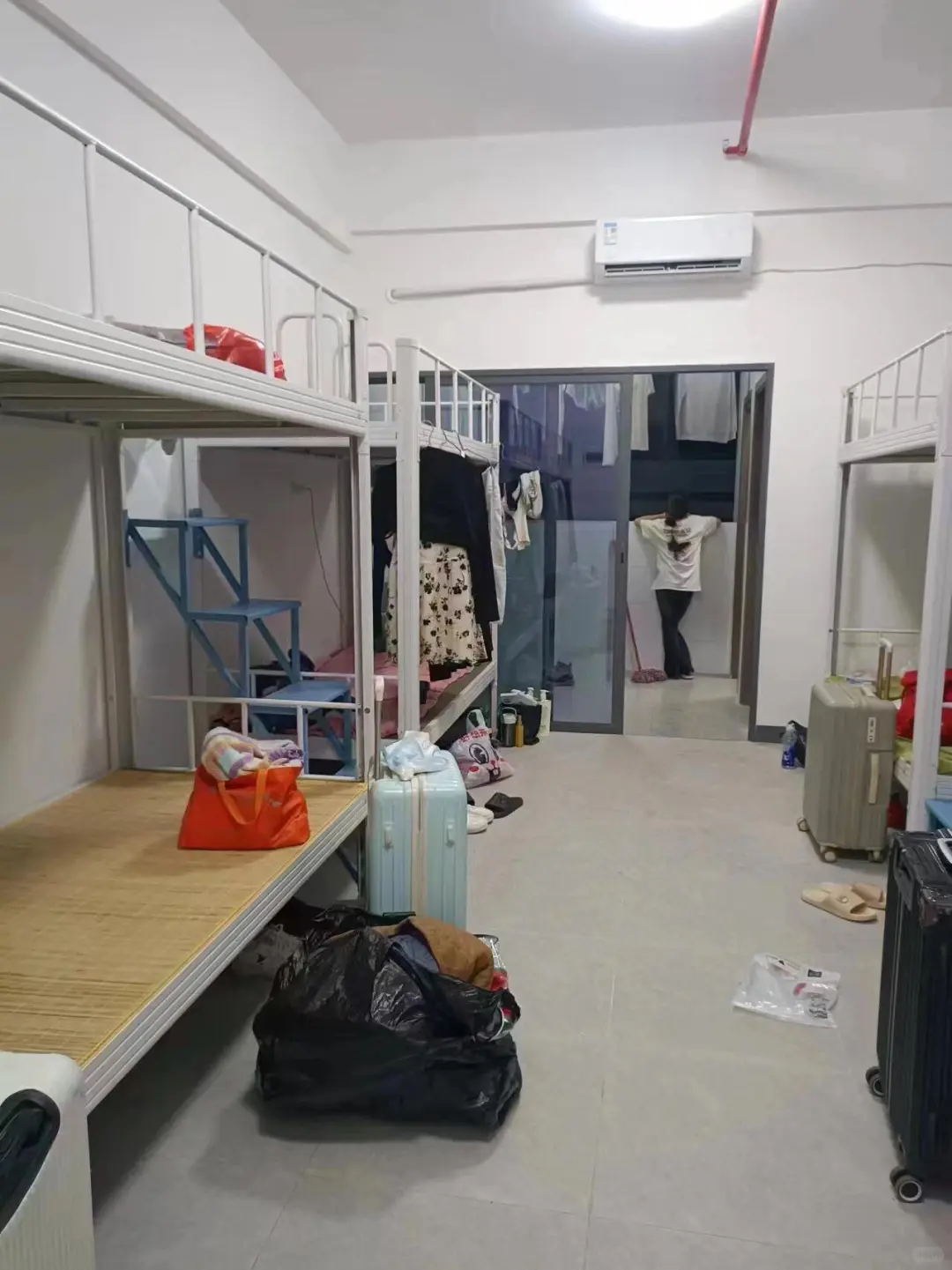 毕业后在东莞玩具厂做暑假工一个月5300