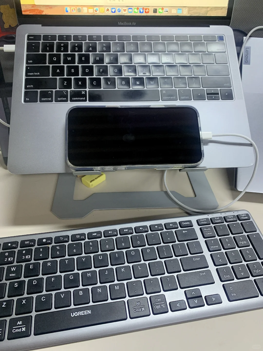 现在终于能理解为啥大家用外置键盘了！