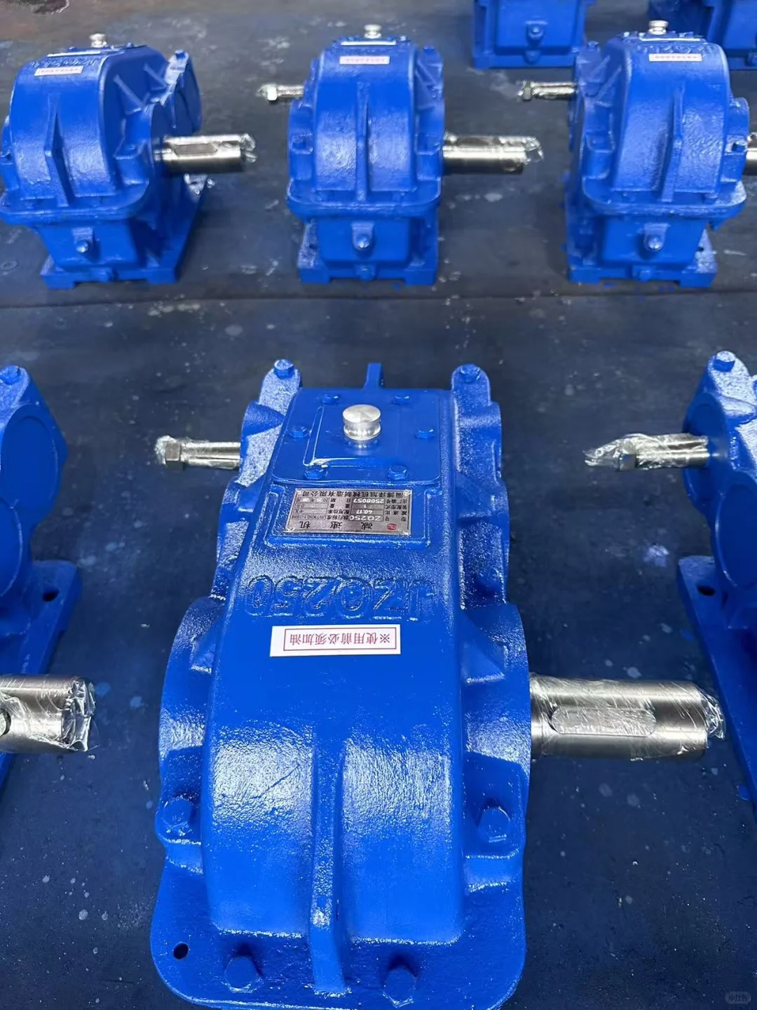 今天实拍来啦，蓝色的工业之美！