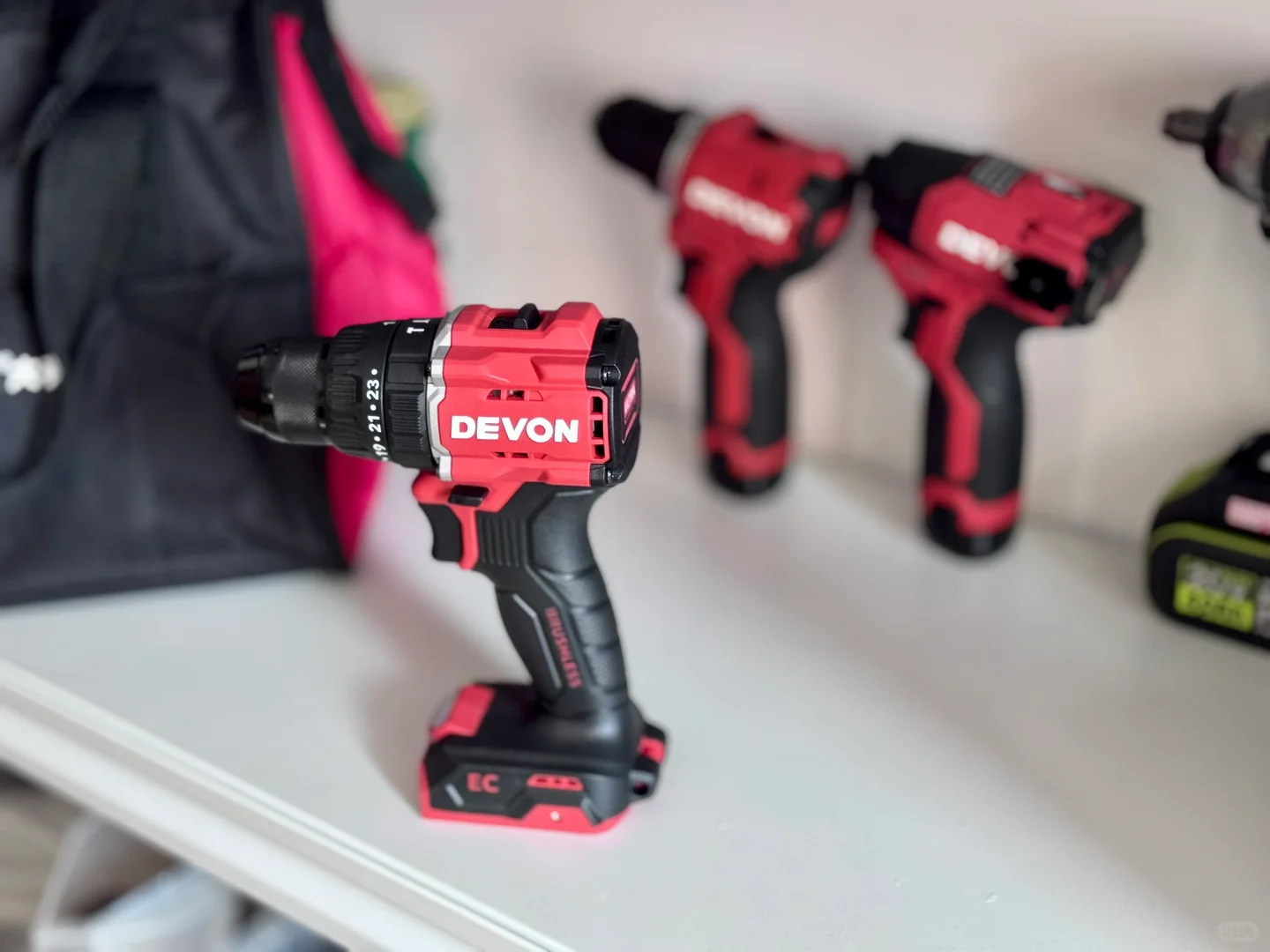 喜欢工具，各种品牌都要体验