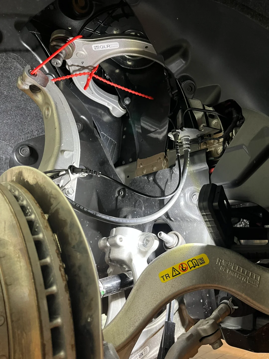 专用工具拆弹簧一点都不慌