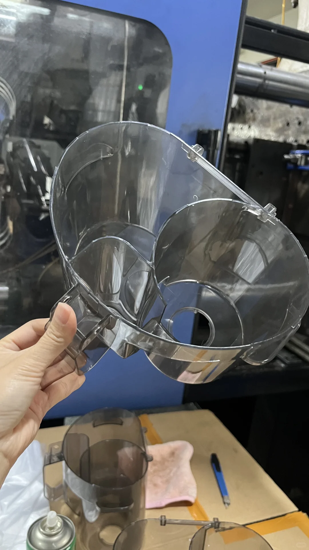 注塑车间 的一天