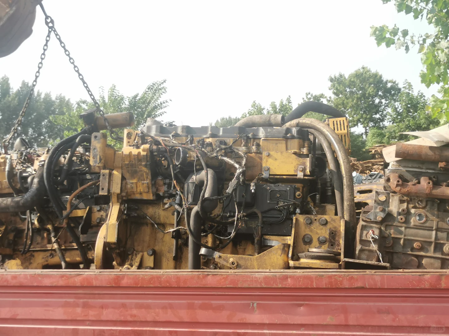 大量收挖机发动机