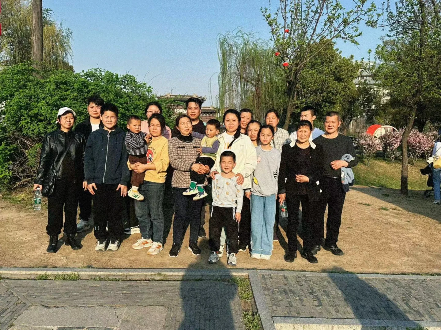 34岁的我，花60万在村里开了自己的工厂