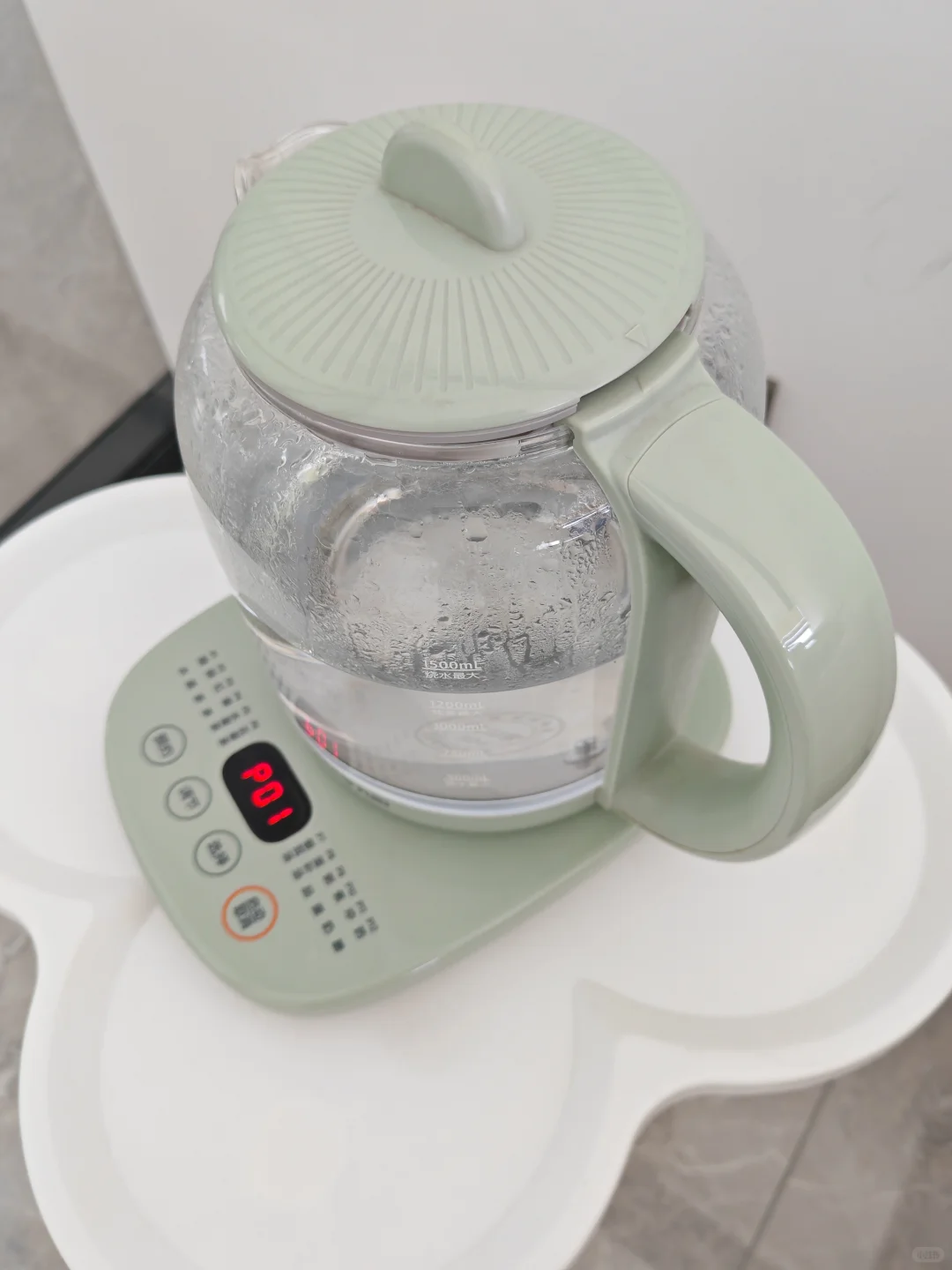 空气开关跳闸，打上去又弹下来怎么办