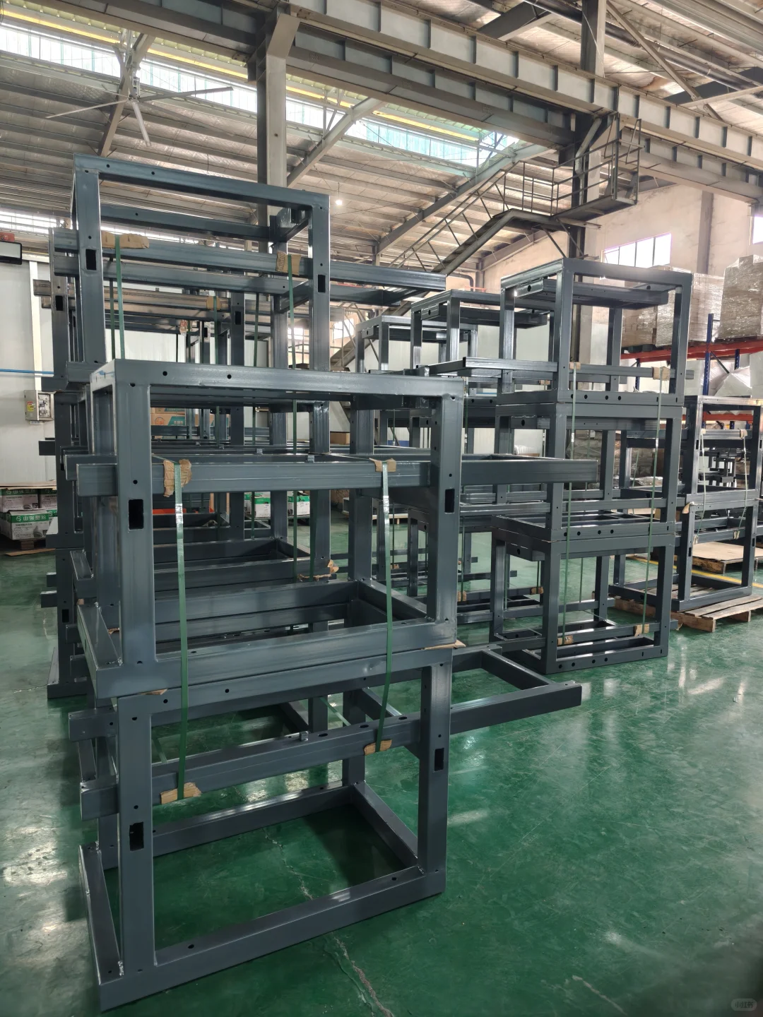 “卑微厂二代”在线介绍