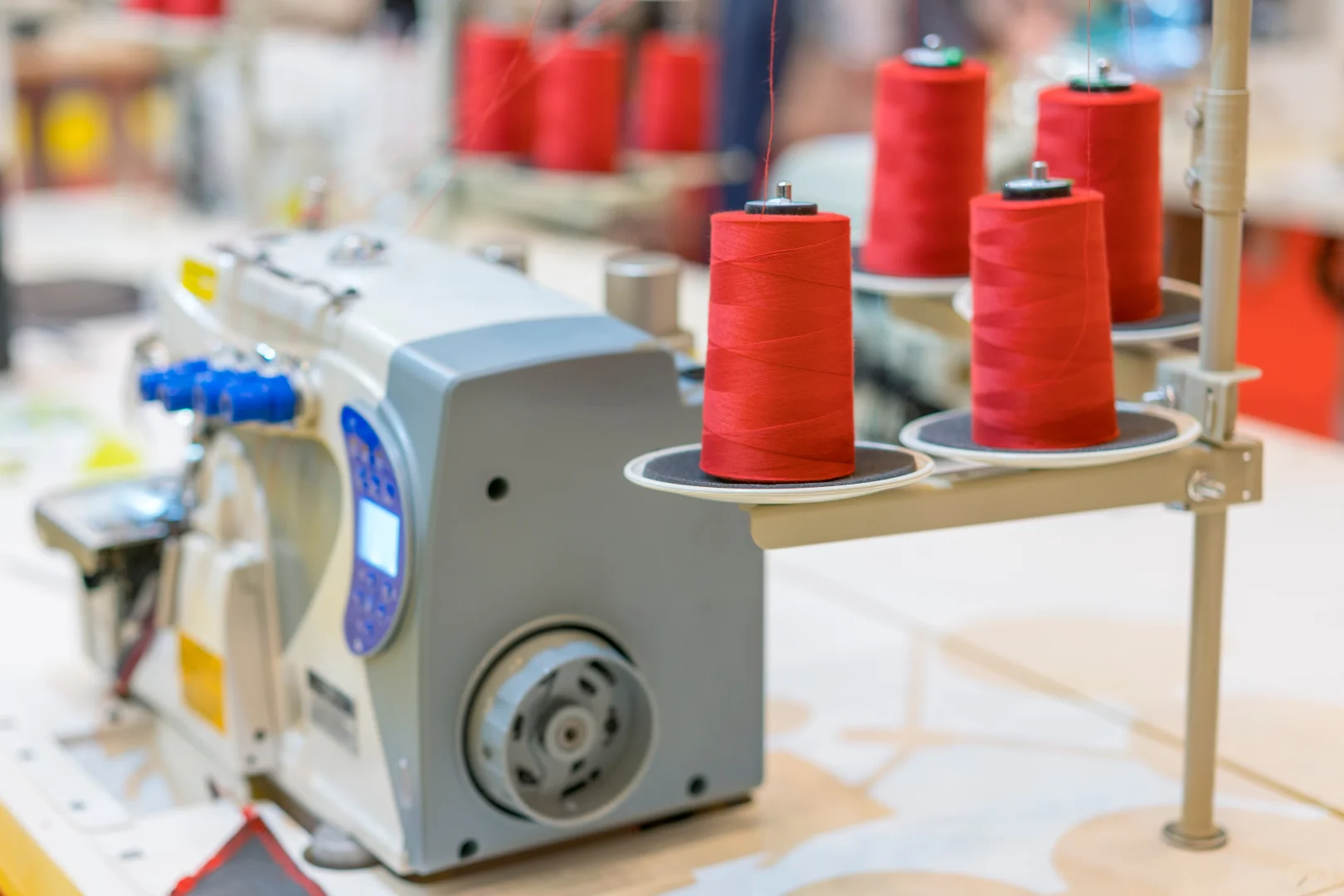 纺织工厂，来看看你们piu亮的衣服是怎么做的