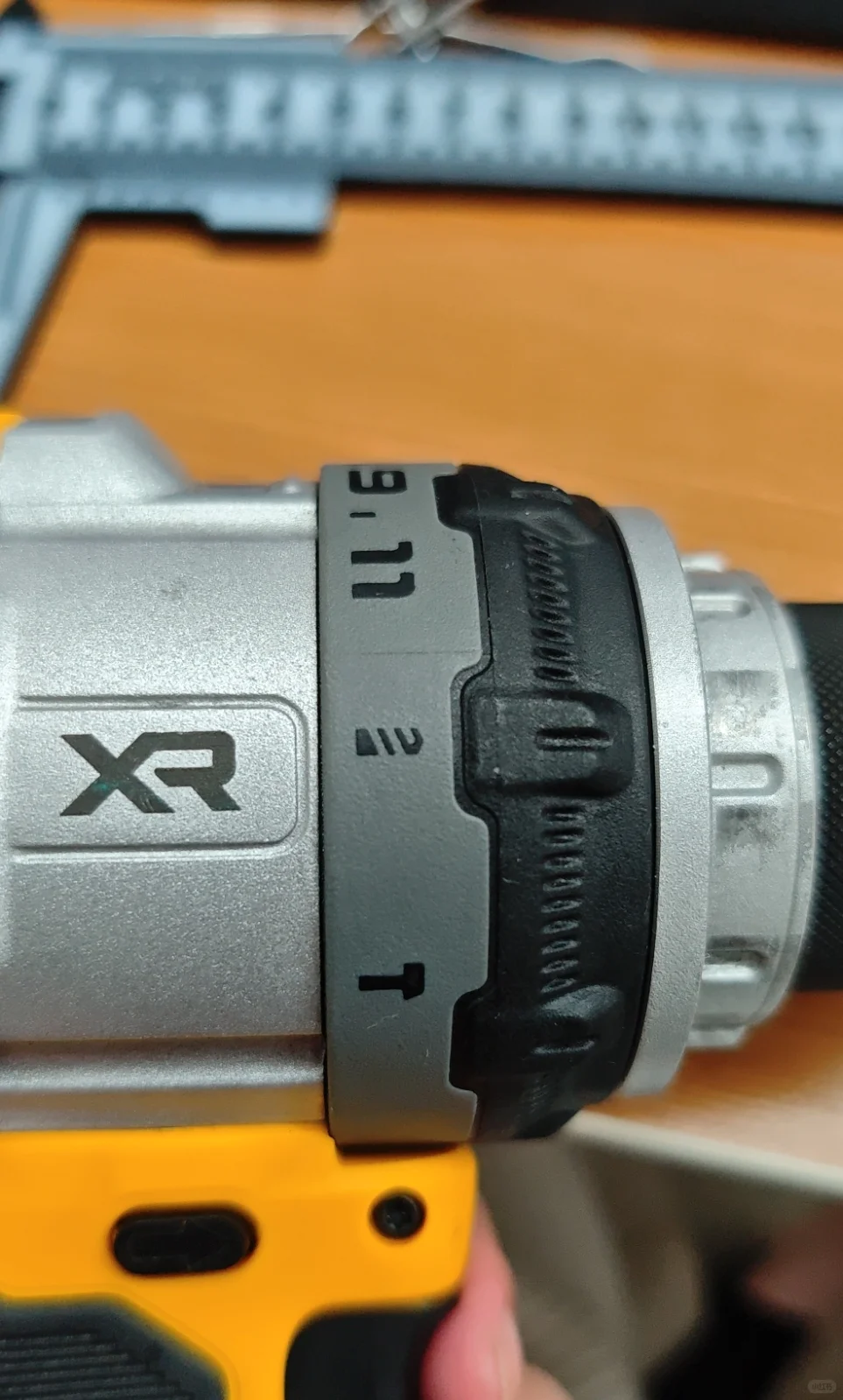 DEWALT得伟锂电无刷冲击钻外观数据建模