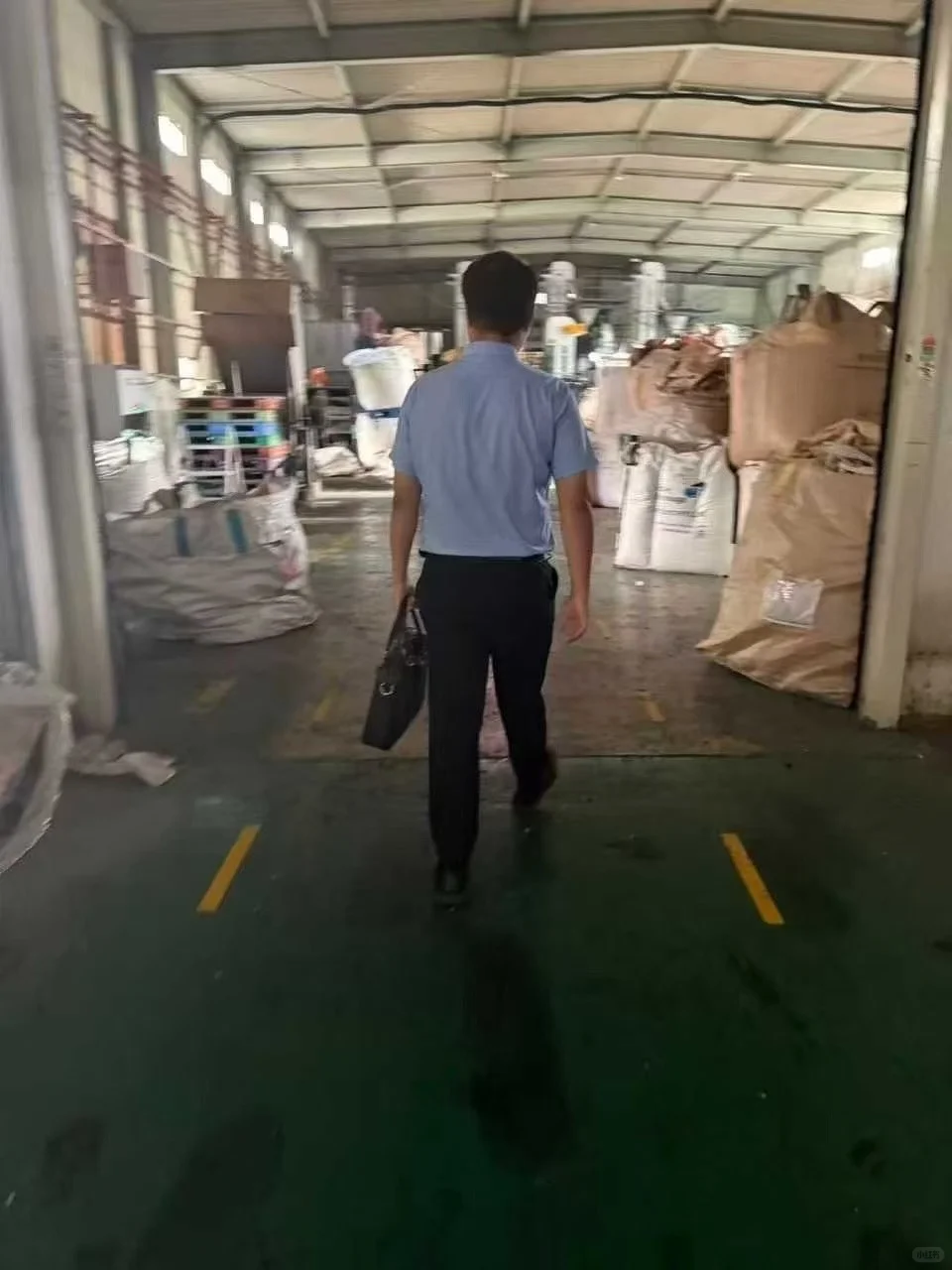 日本大学生以下的工作现场