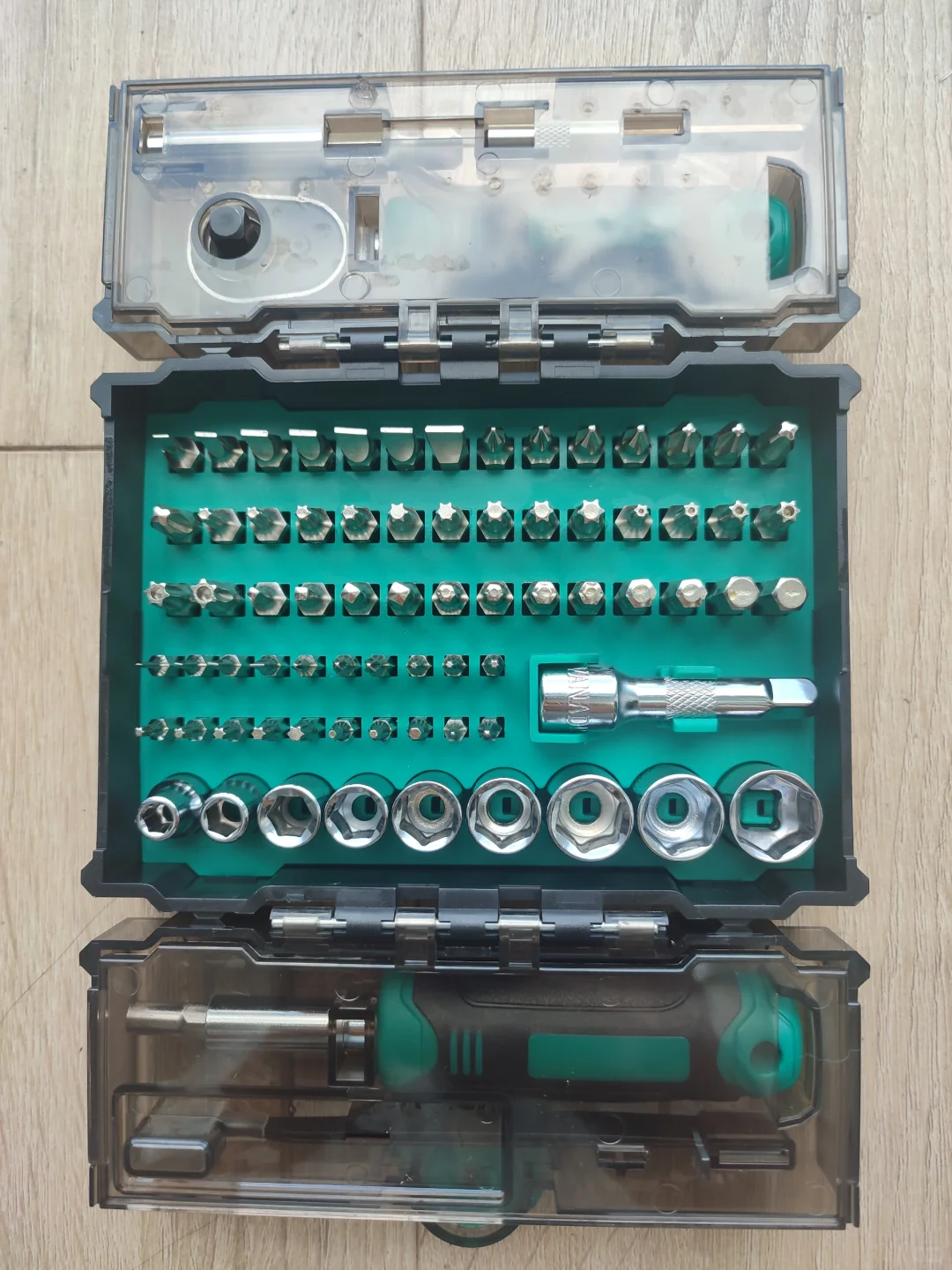 世达工具箱05498和05498A对比