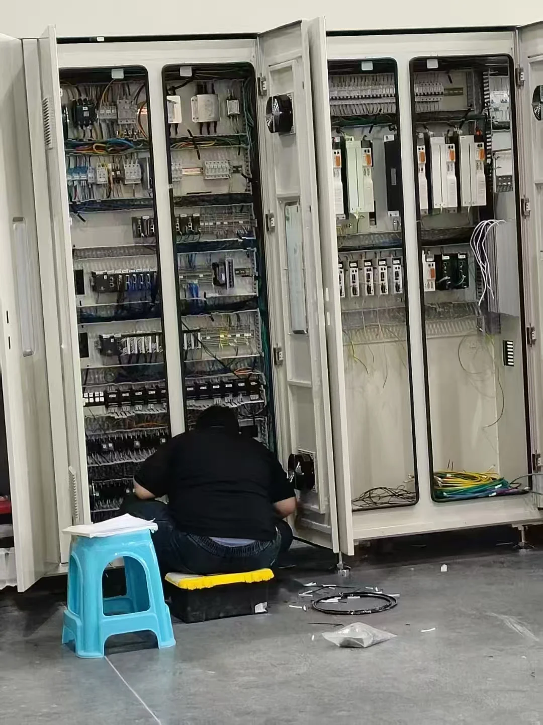 非标自动化装配电工