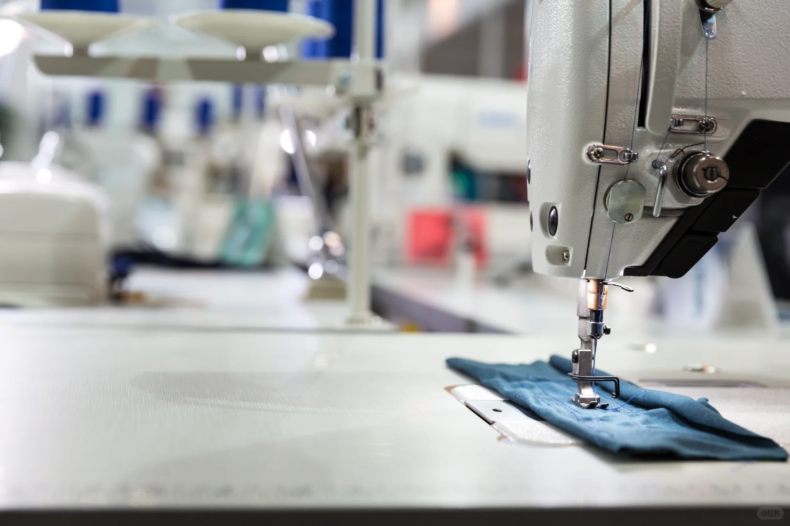 纺织工厂，来看看你们piu亮的衣服是怎么做的