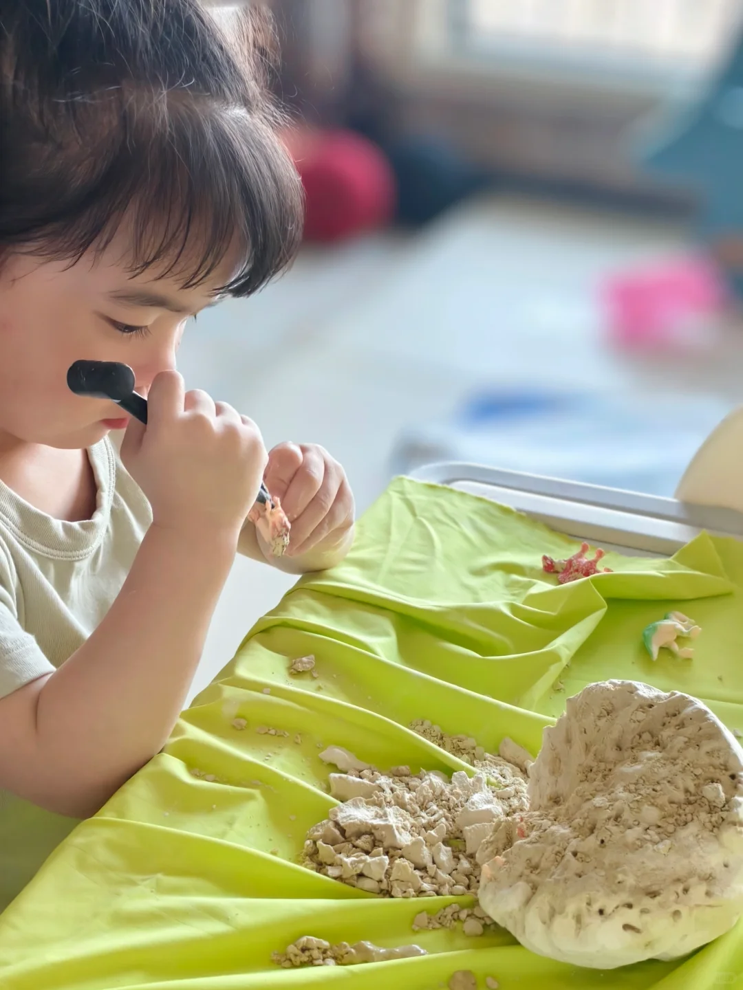 宝妈解放双手神奇！七彩恐龙蛋考古?