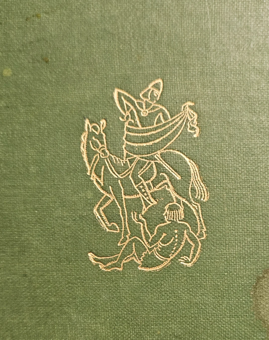 精美的烫金装帧设计