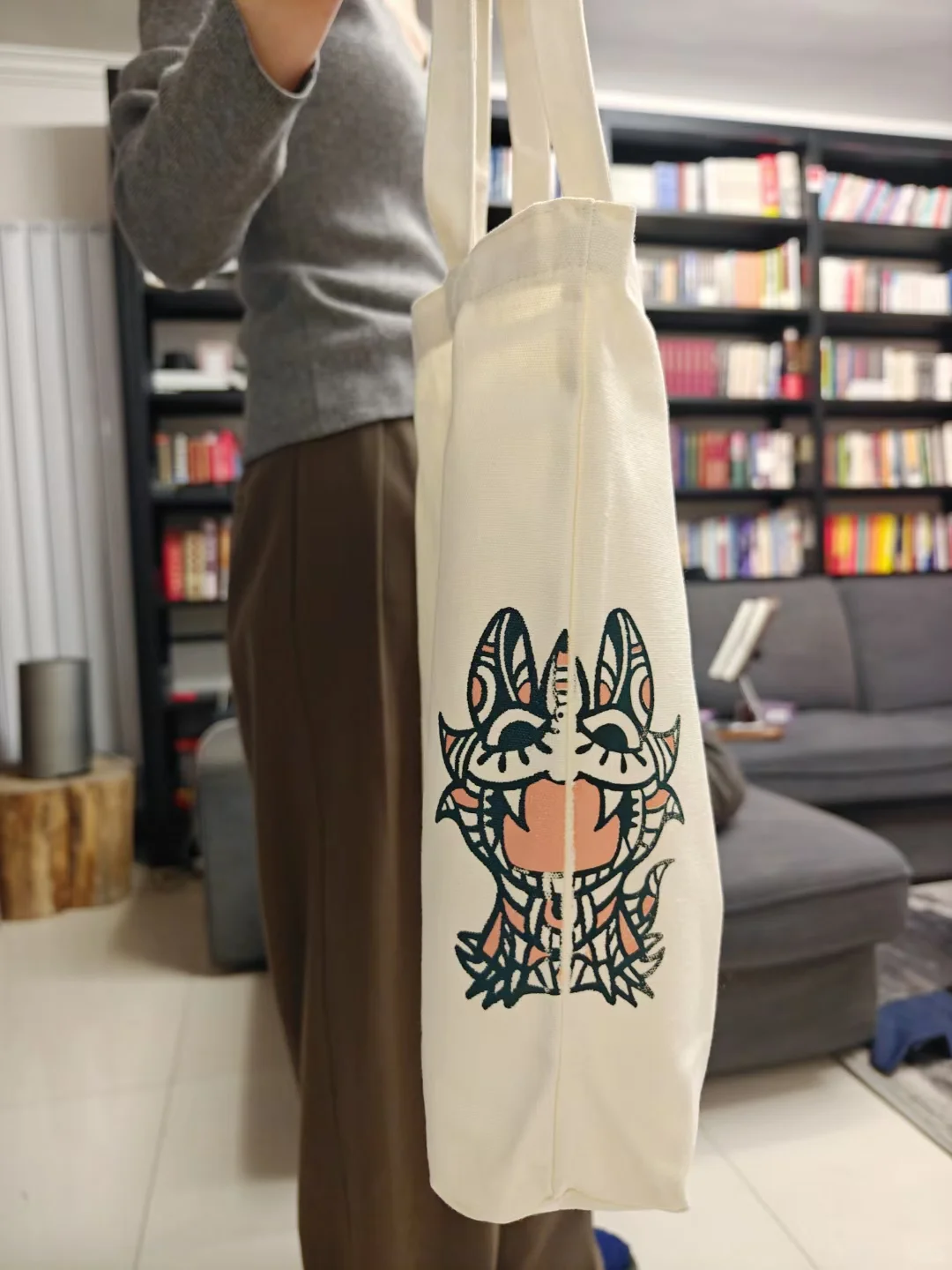 ?花了2000块自制的帆布包……