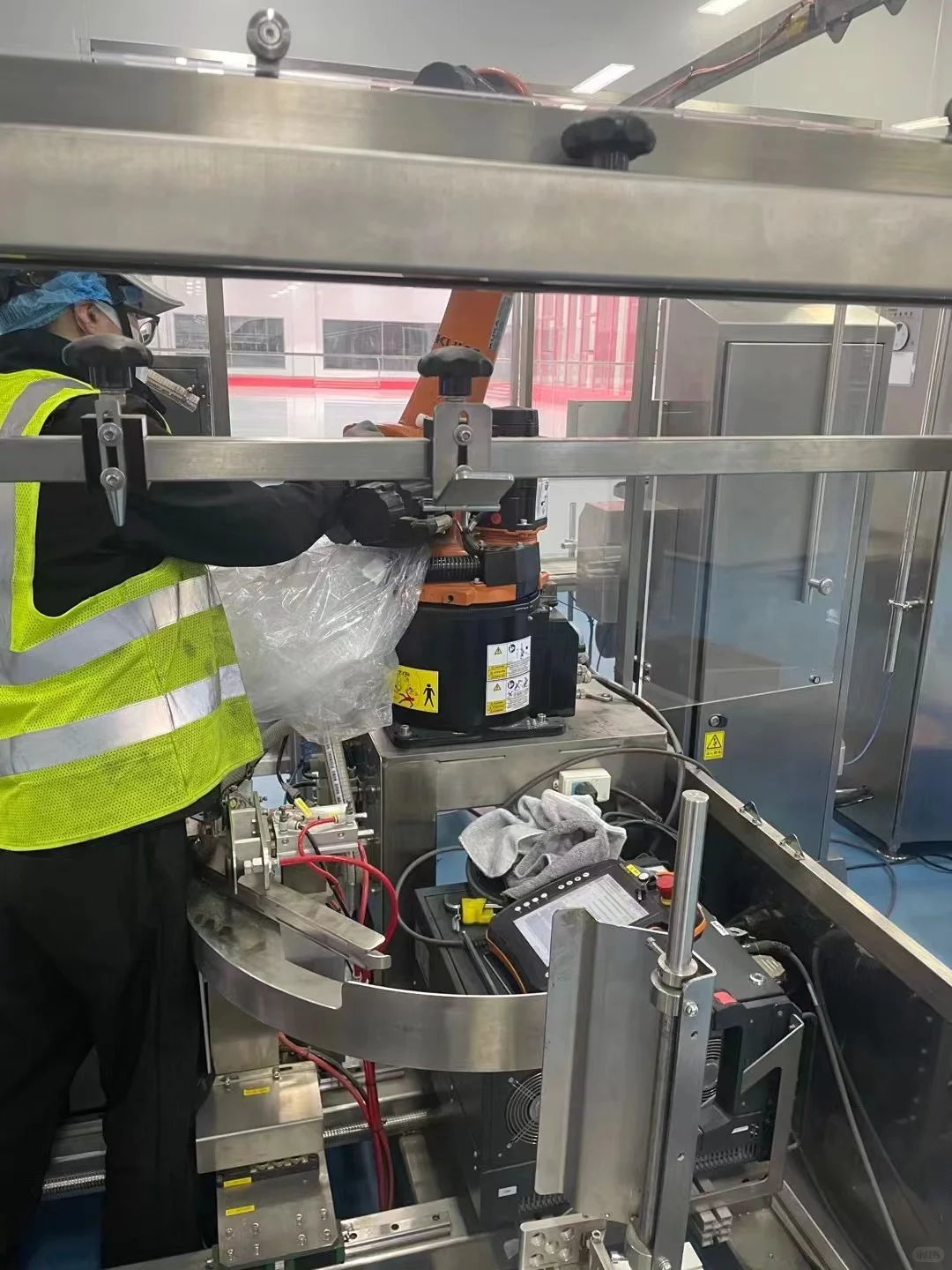 KAKU机器人现场保养