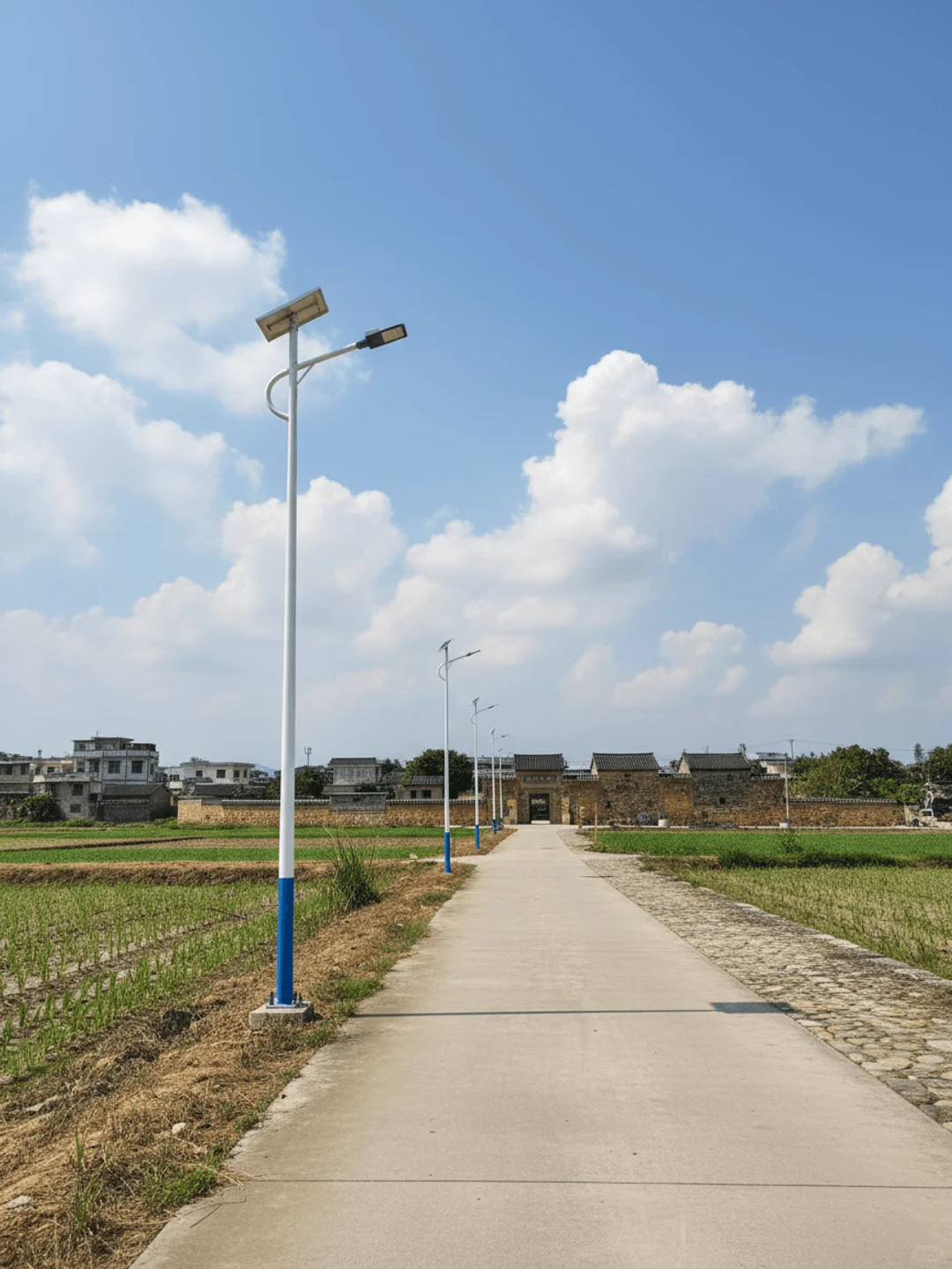 太阳能路灯在沿海村落零布线快速安装方案