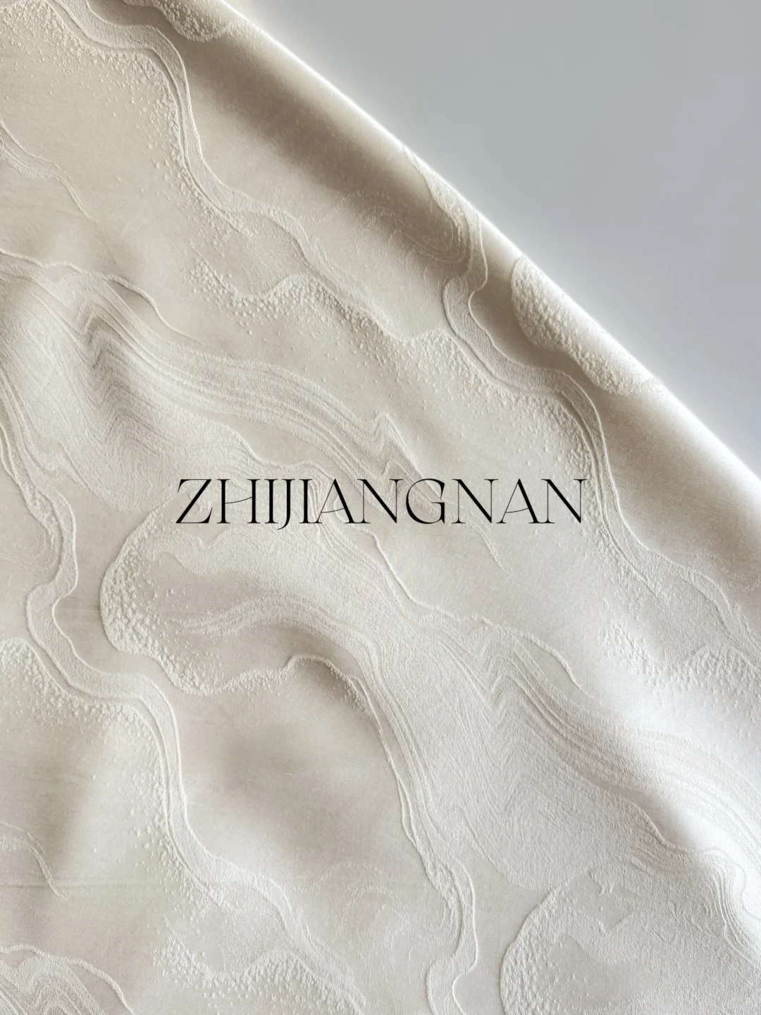 高阶质感面料◾️羊毛绢丝中的浮光掠影