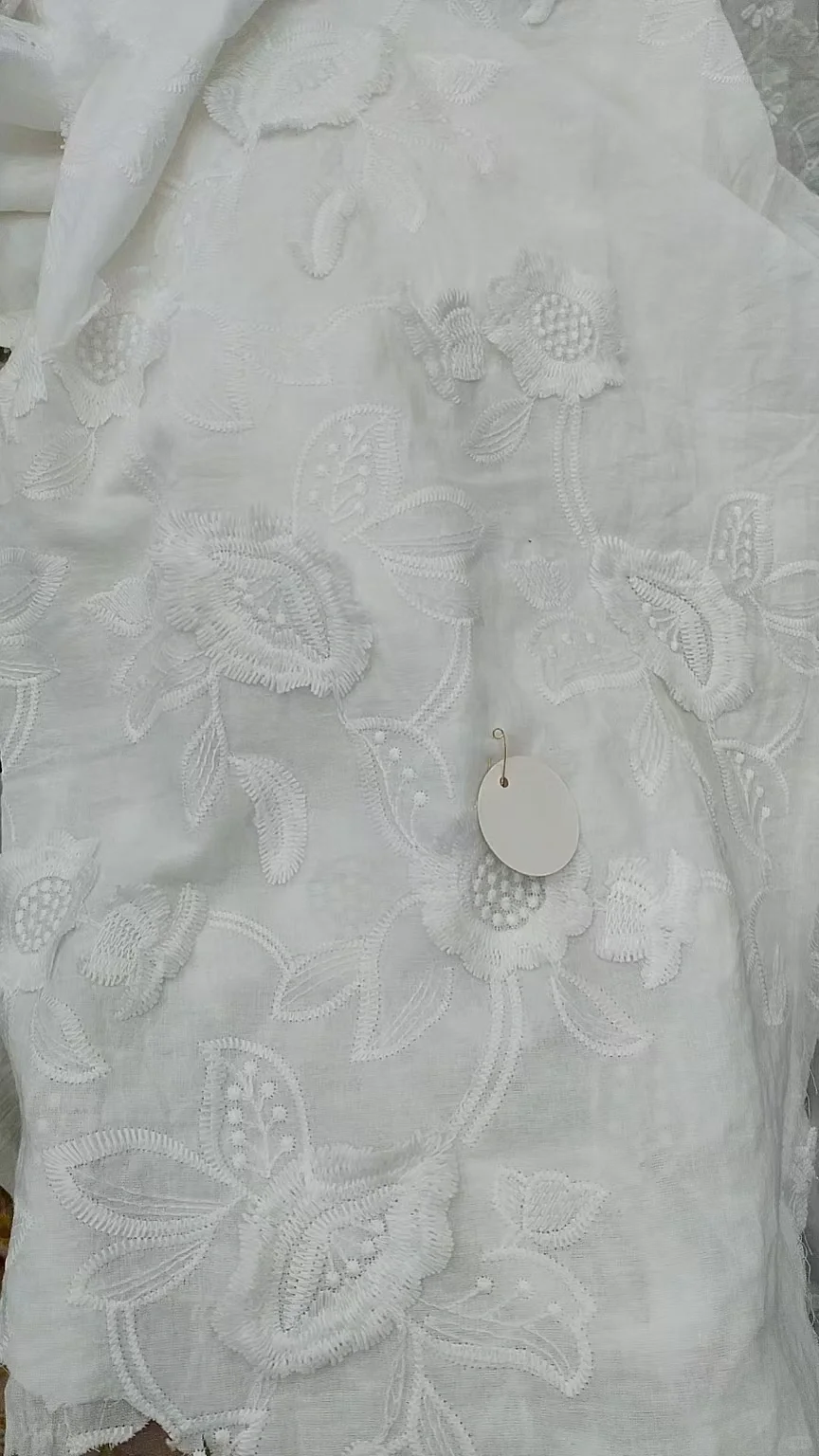 这些绣花真的好漂亮，谁会不爱呀！