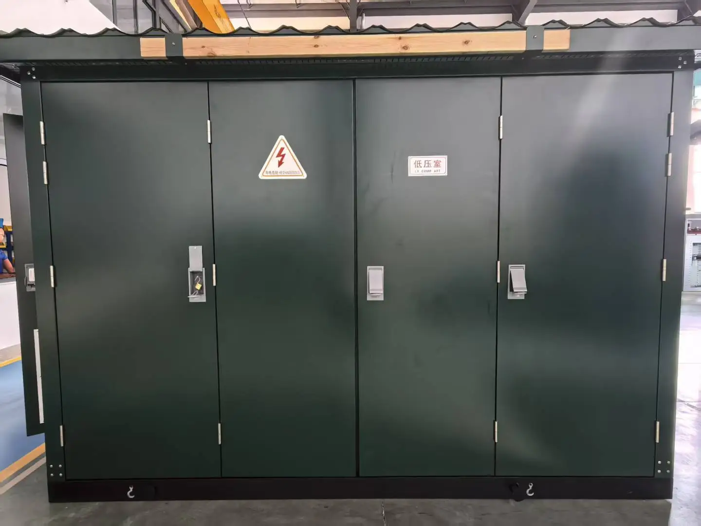 00后男大卖变压器，一个月挣5万