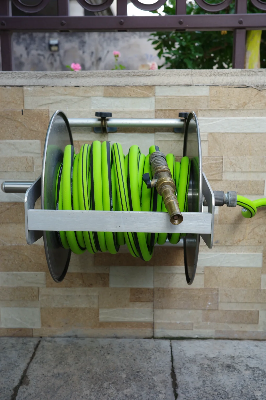 智能浇花，远程无忧，解放你的园艺生活