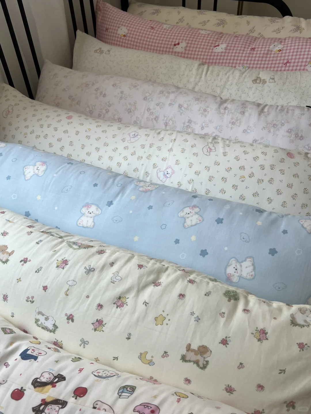 这就是一个月卖了一万只的巨无霸长抱枕‼️