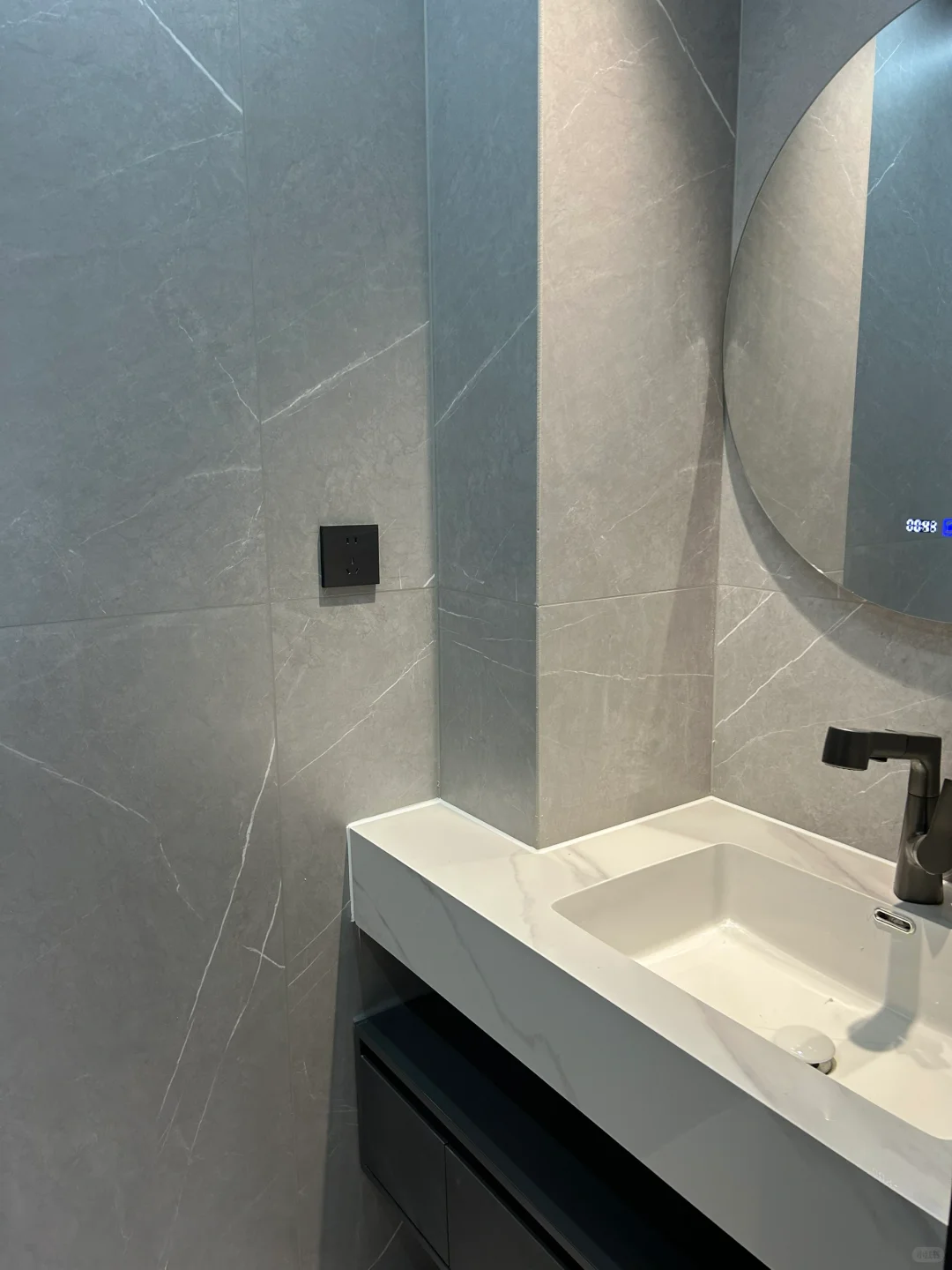 硬装结束，软装未进场前的样子！