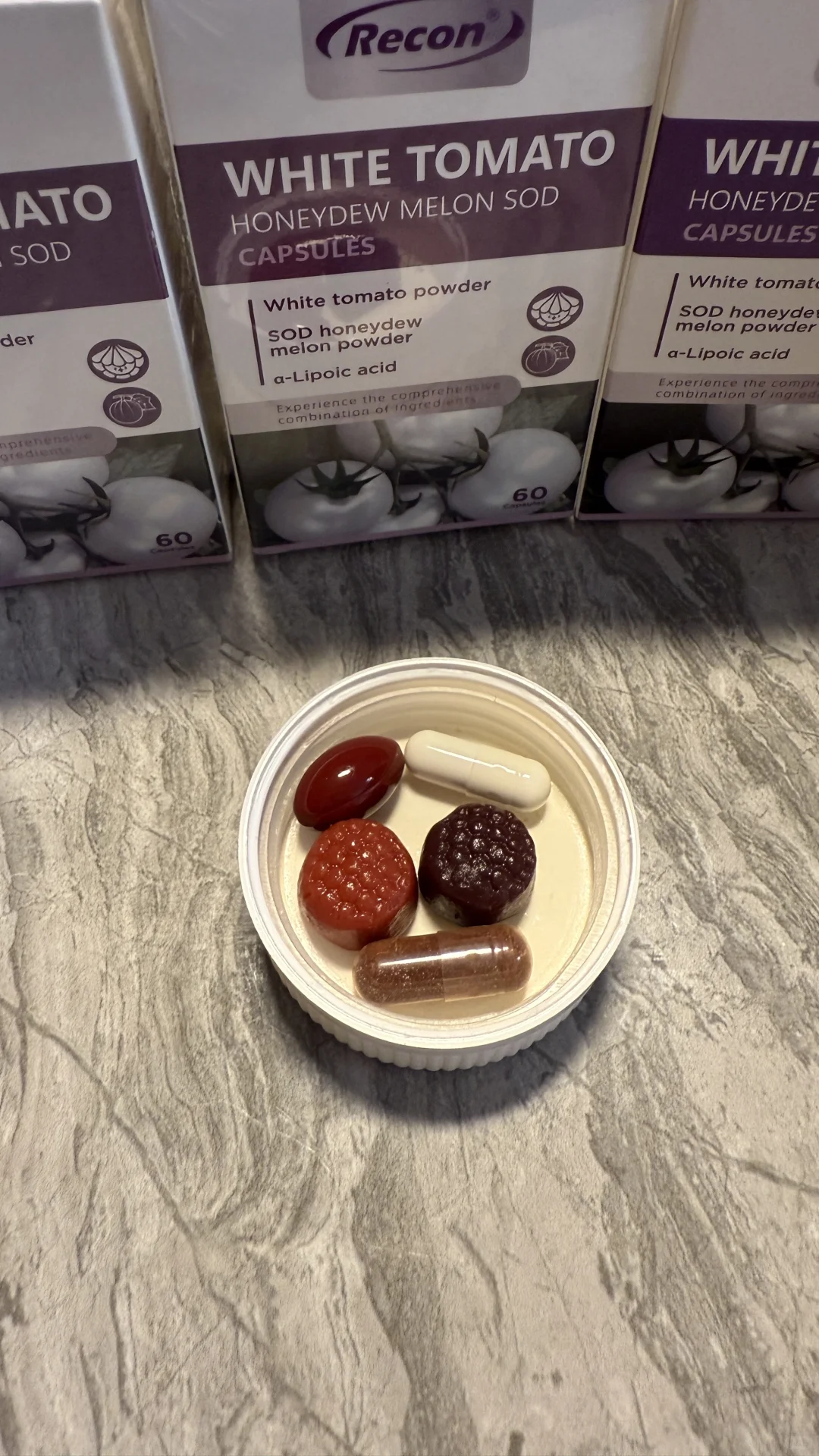 女生内服保养 保存少女感 越吃越美