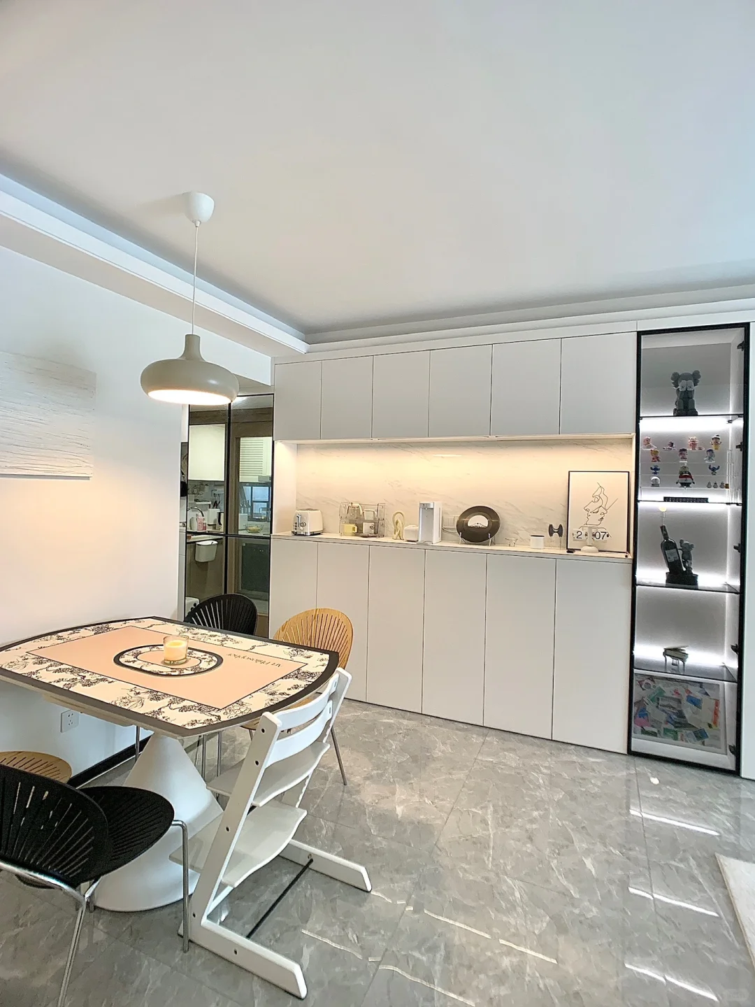 真心建议，越是紧凑小户型，越是要多柜子