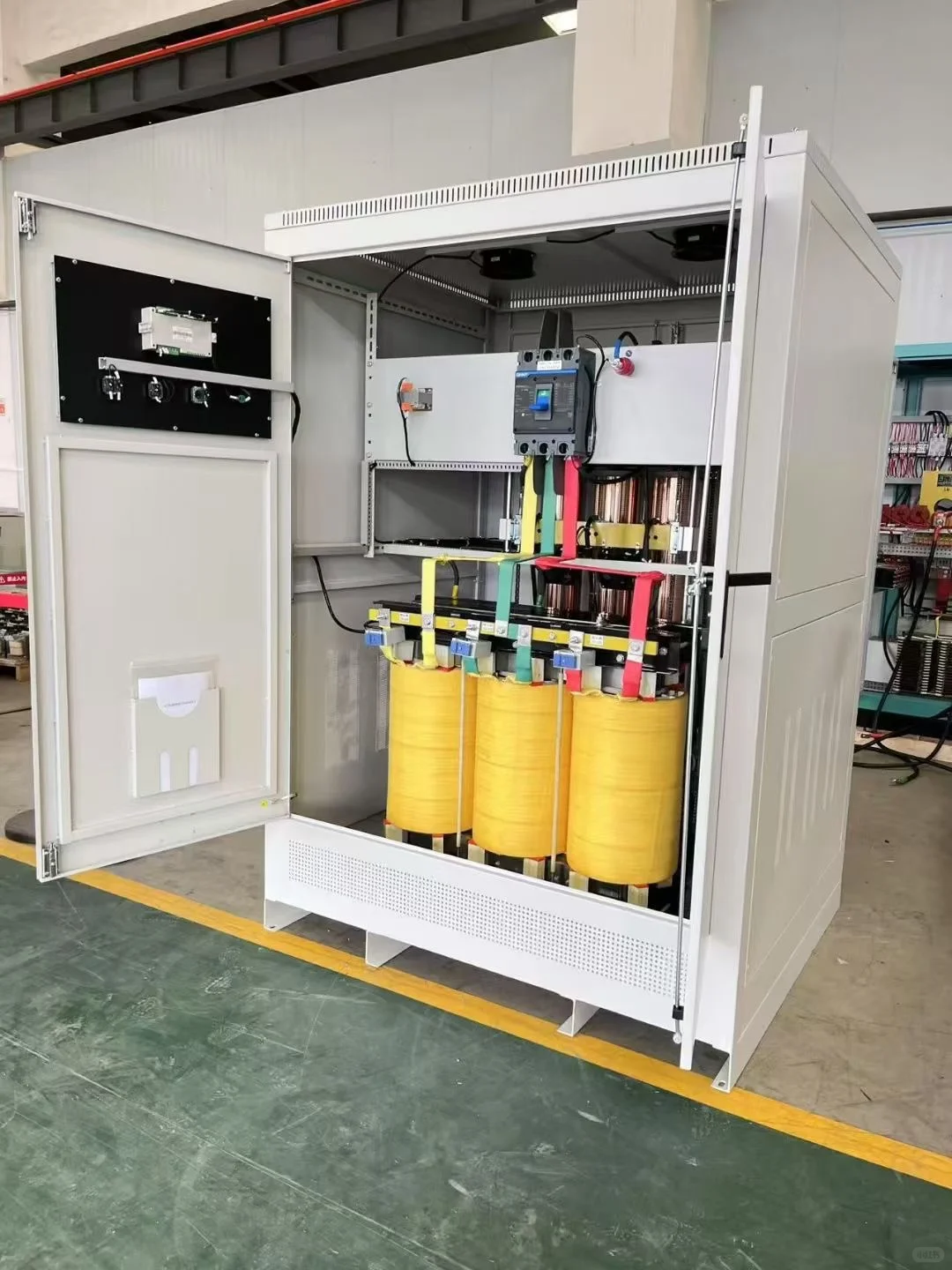 三相变压器工作原理