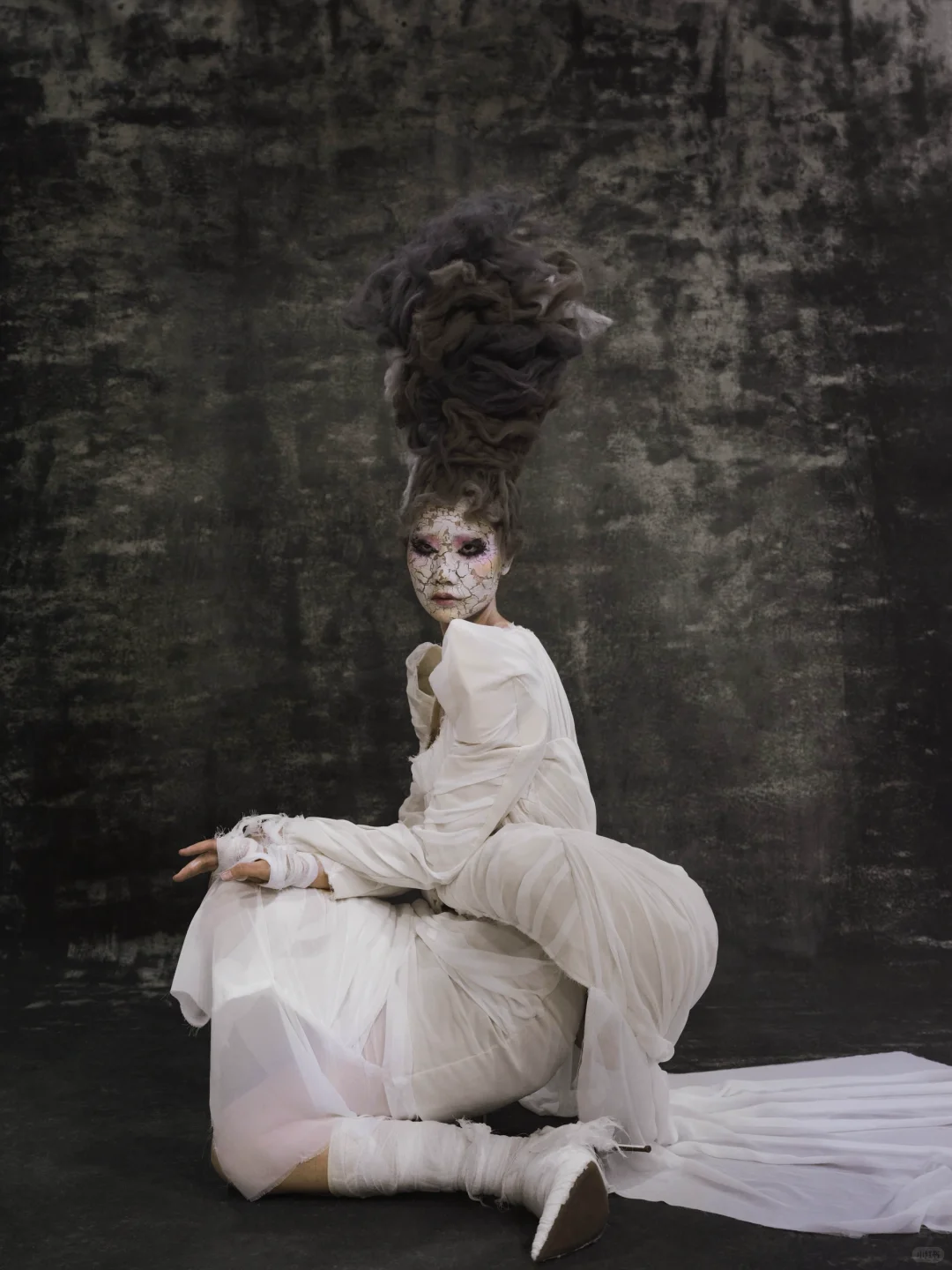 致敬 Galliano，造型结束了，角色还没醒