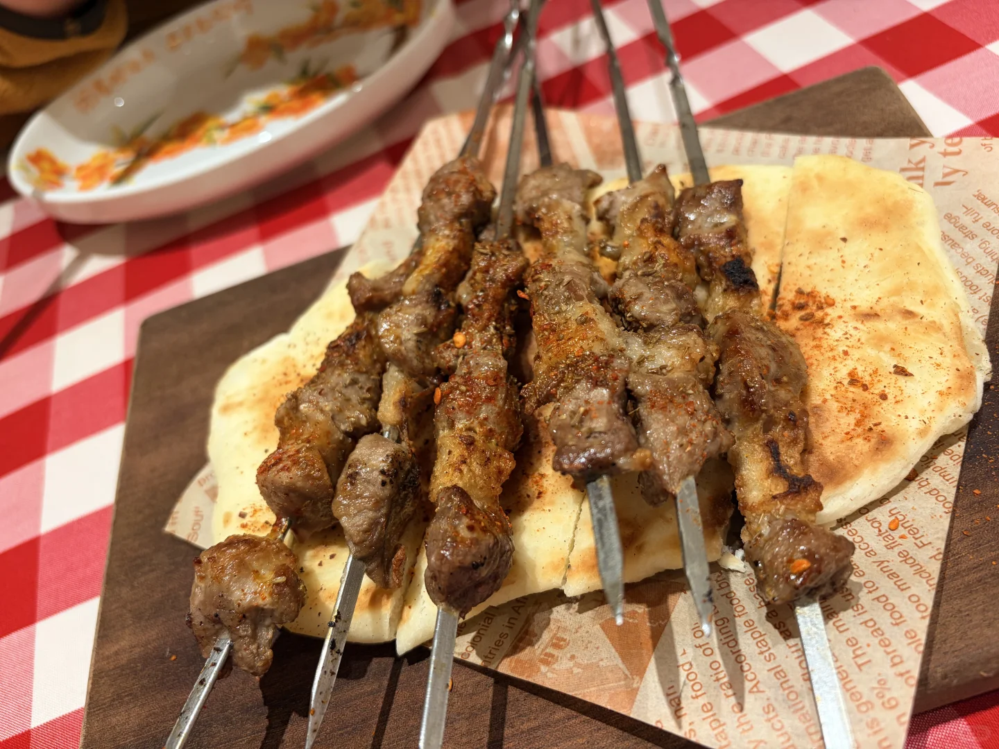 ?西贝预制菜风波中，我1块钱炫了200元大餐，