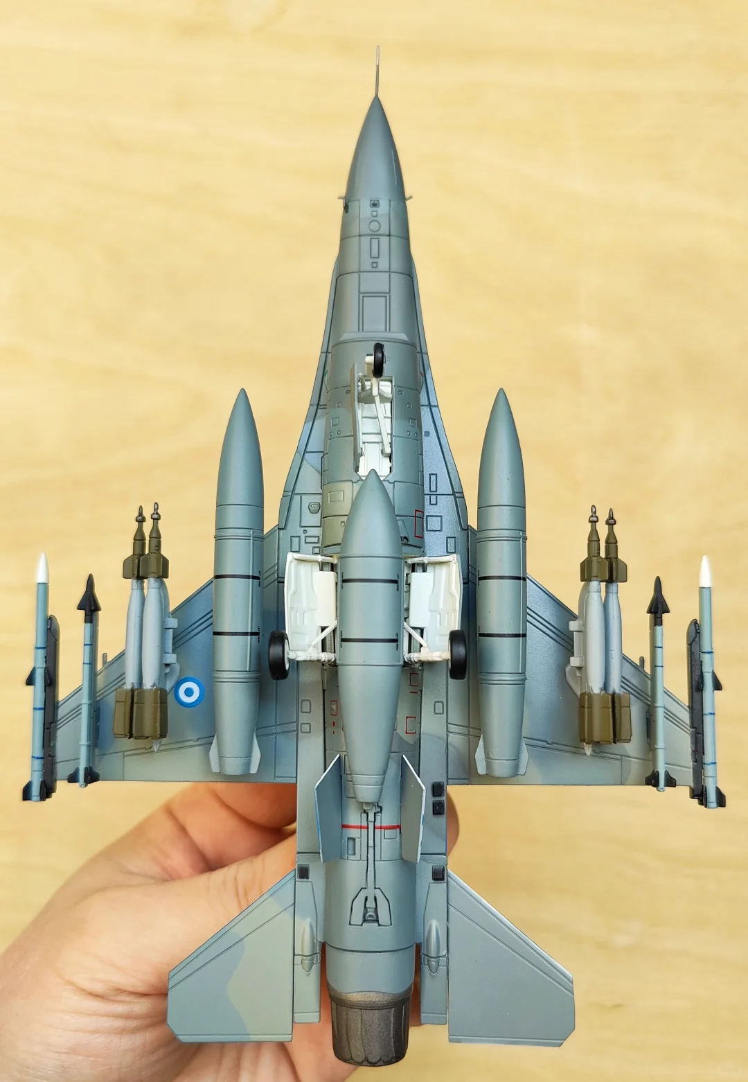 绚丽彩绘F16之宙斯涂装