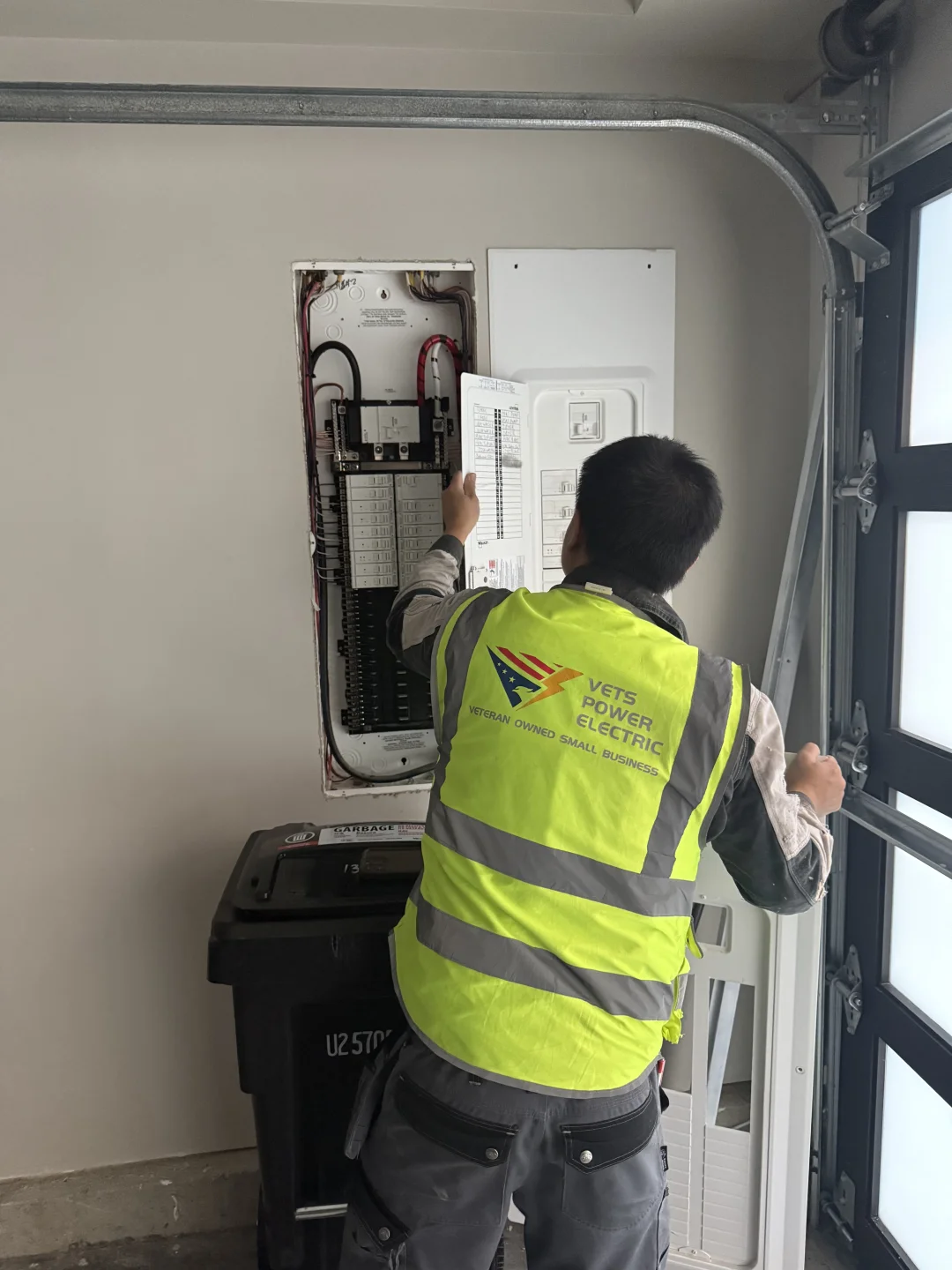 西雅图持证电工，注册电力承包商.