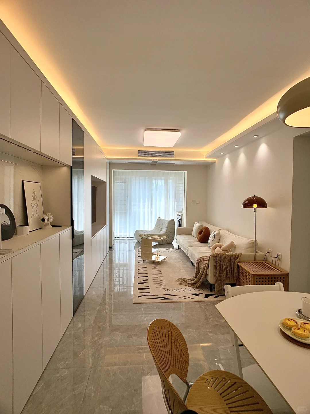 真心建议，越是紧凑小户型，越是要多柜子