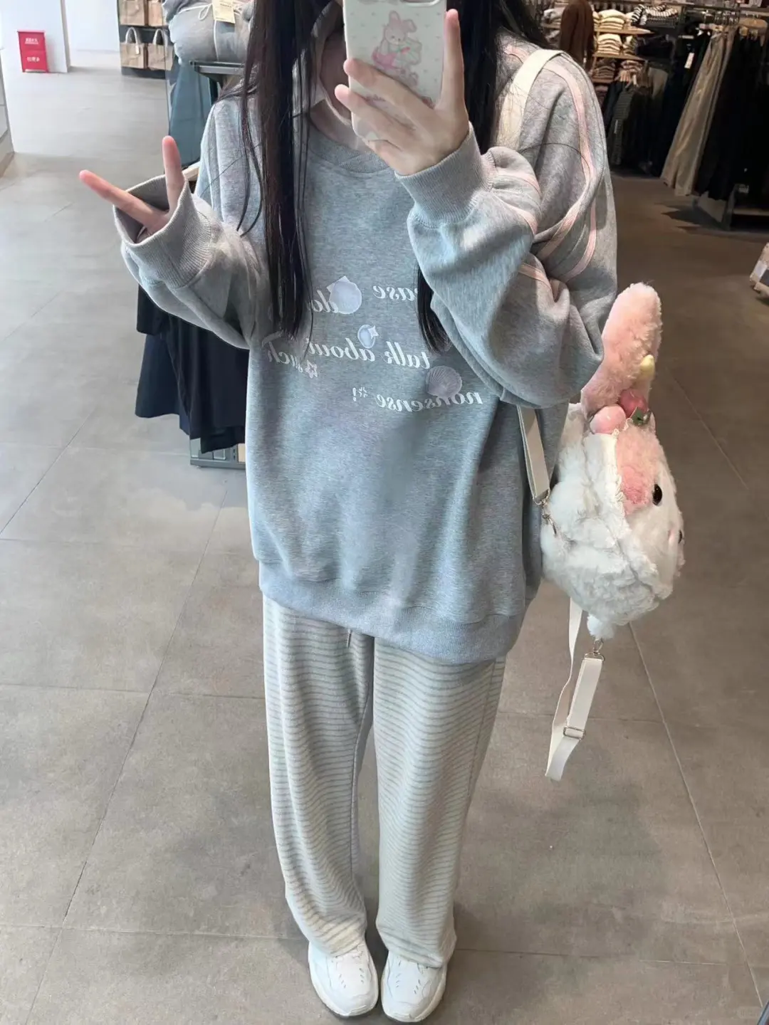 萌萌卫衣今晚八点↑哦！