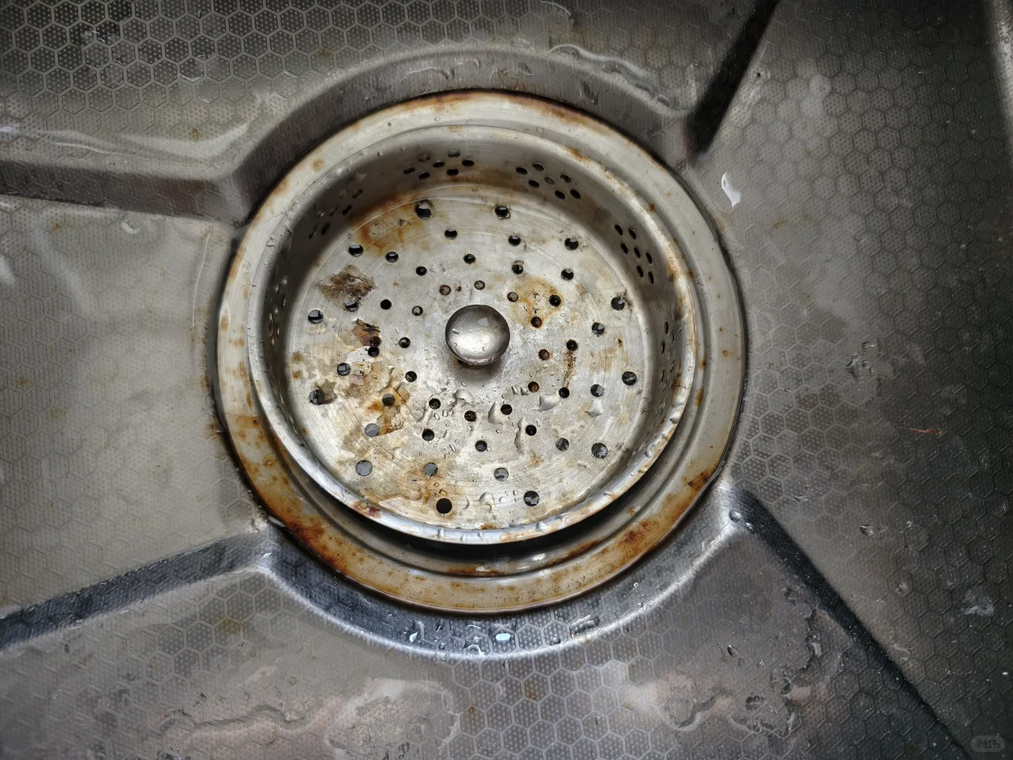 我被骗了吗，这水槽是生锈的吗