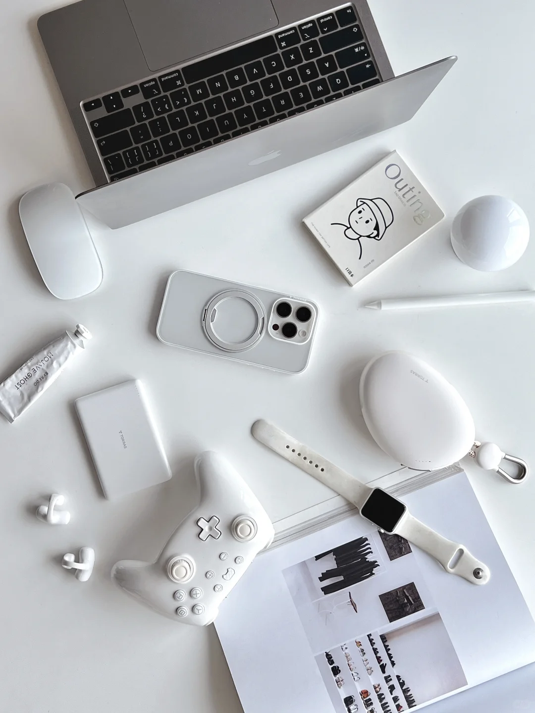 极简主义｜数码男生日常桌搭EDC