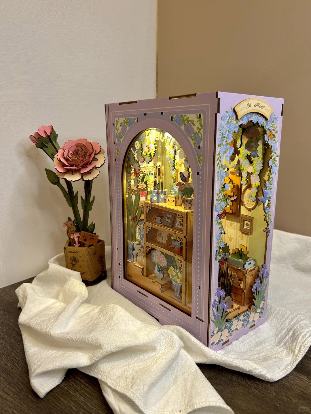 好治愈！书立打开后竟然出现了绝美花店?