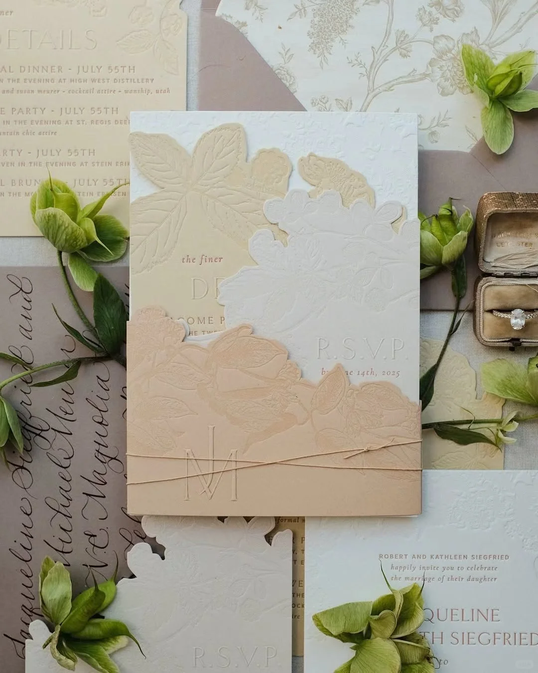 ?被这款森系婚礼请柬美到失语！