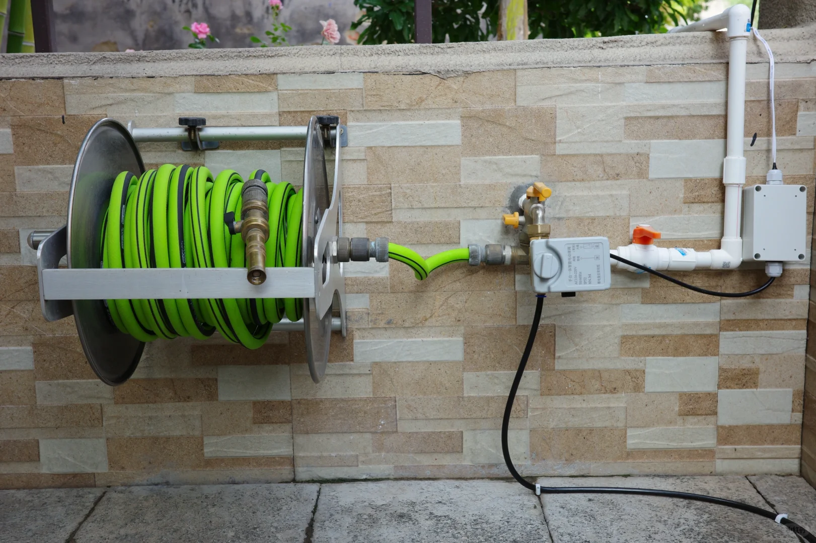 智能浇花，远程无忧，解放你的园艺生活