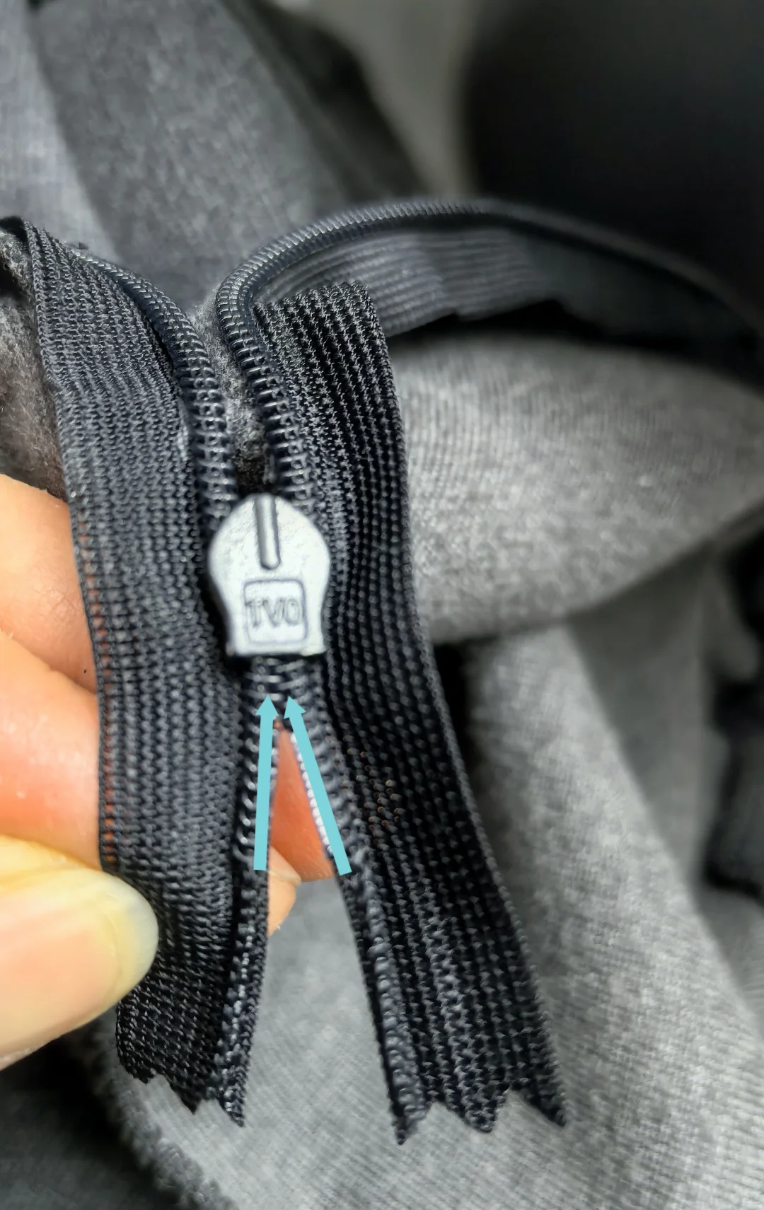 隐形拉链开裂修复