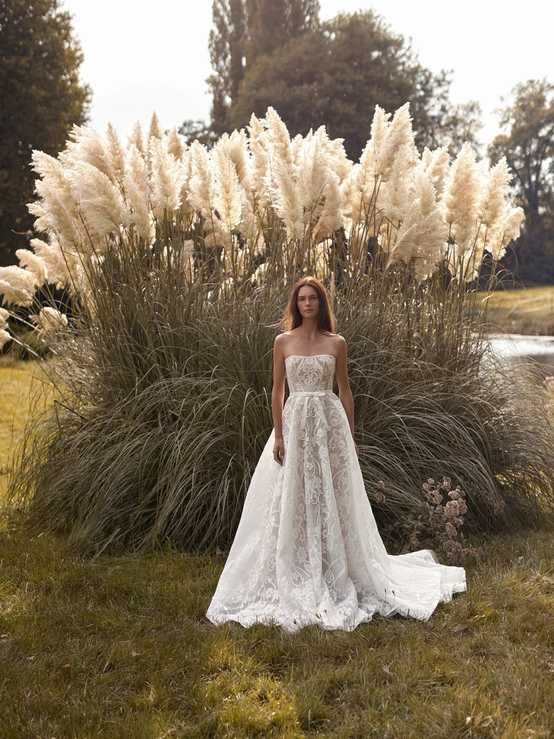 2025早秋纽约女装婚纱A字型婚纱Eisen Stein