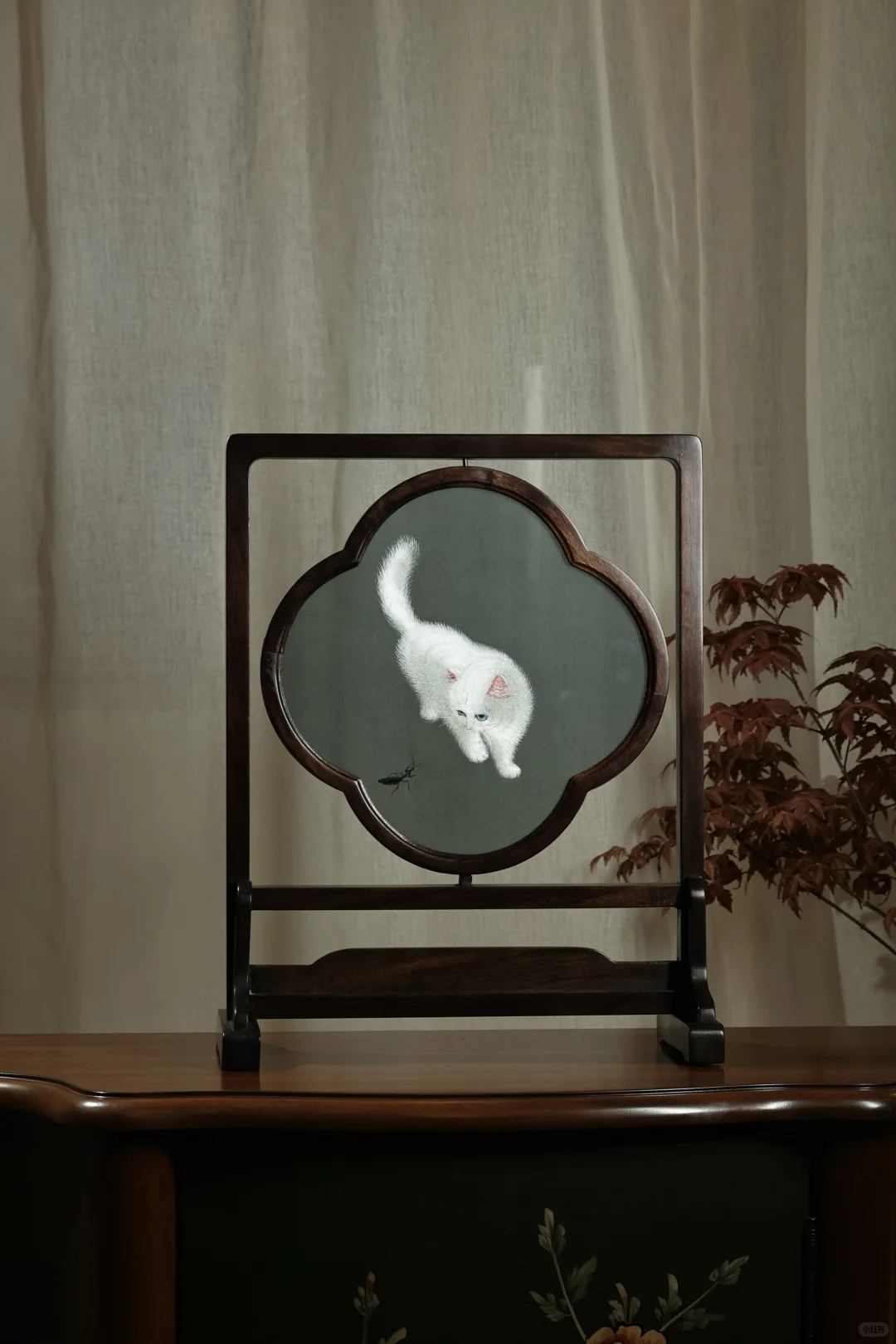 经典苏绣双面绣《猫戏螳螂》