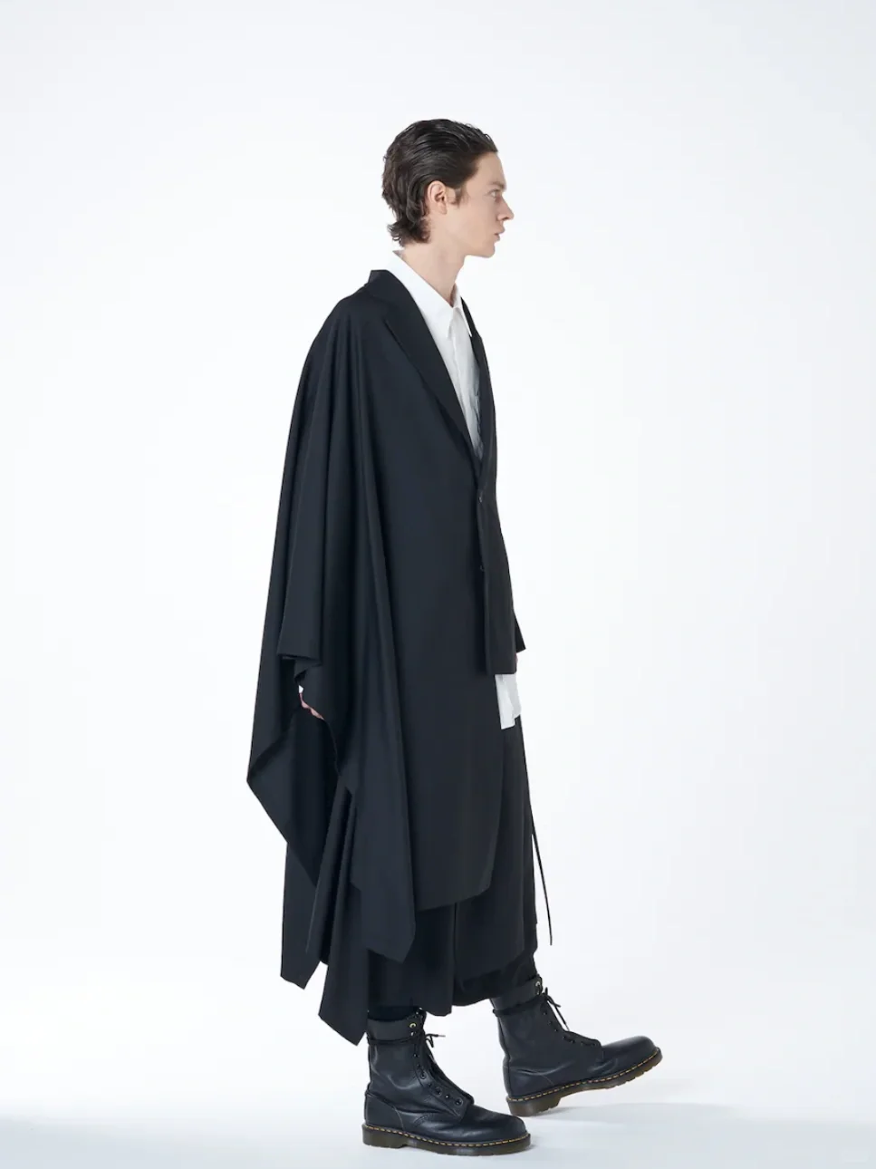 Ground Y｜羊毛华达呢不对称披风夹克